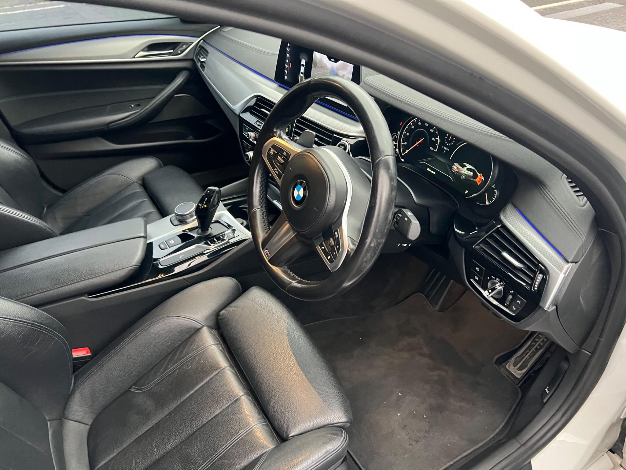 2017 BMW 5 Series image 22