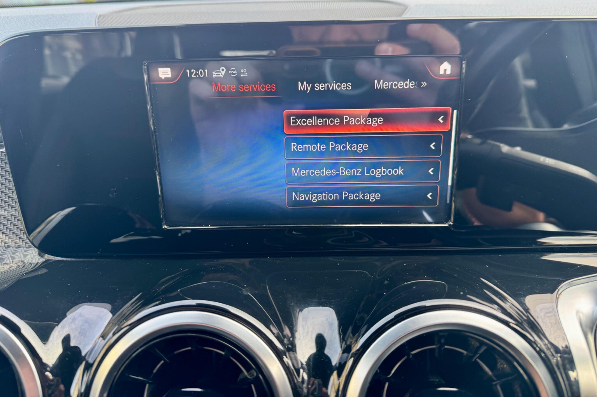 Mercedes-Benz GLB view 64