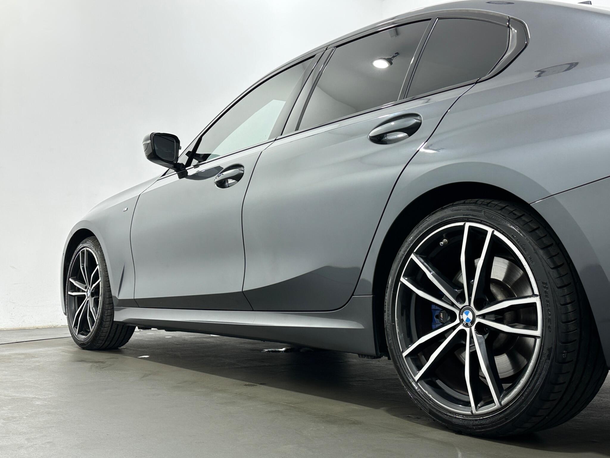 BMW 3 Series view 52