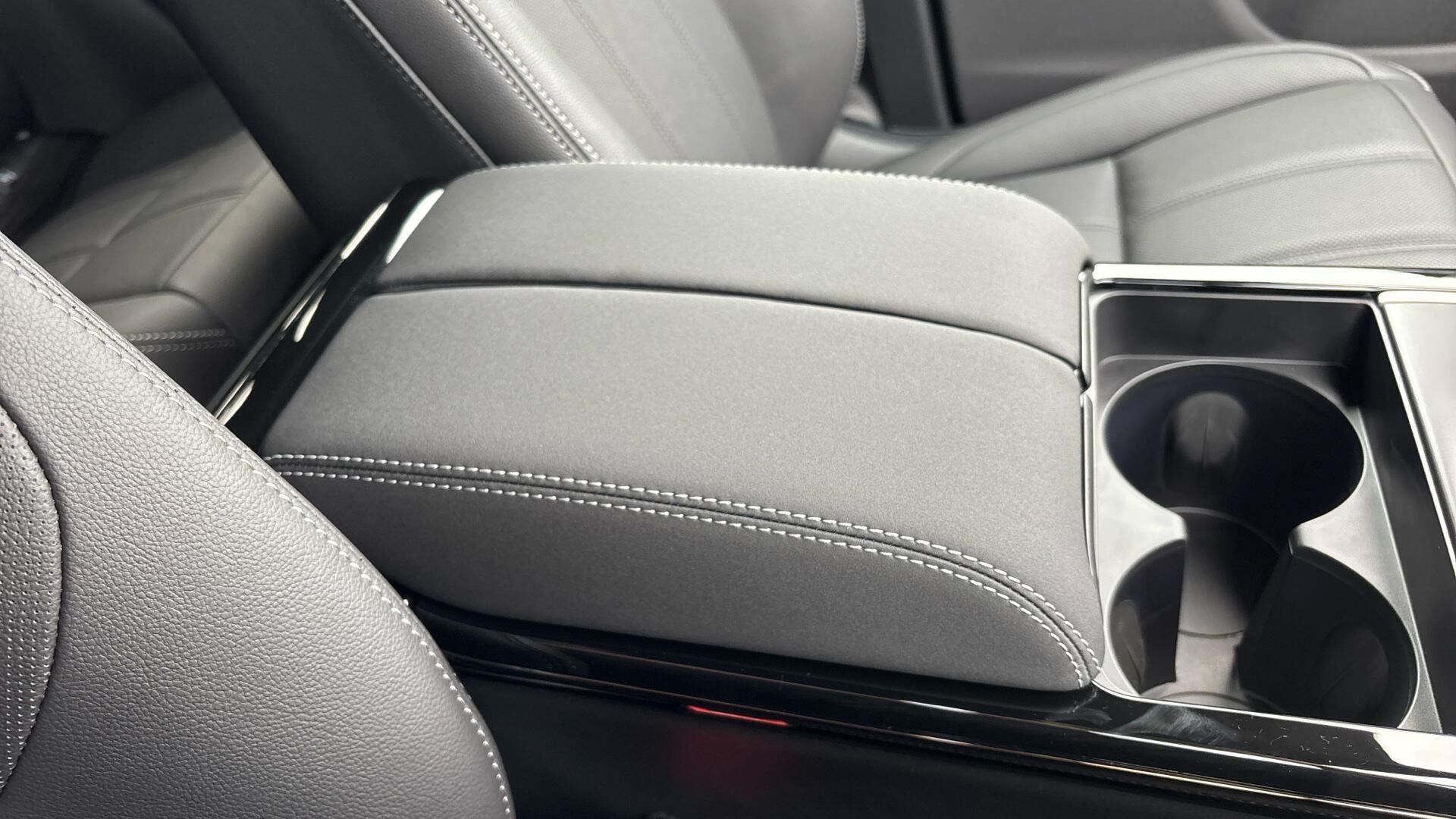 Land Rover Range Rover Evoque view 46