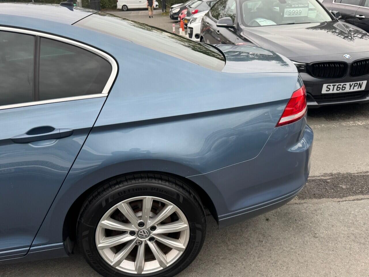 Volkswagen Passat view 46