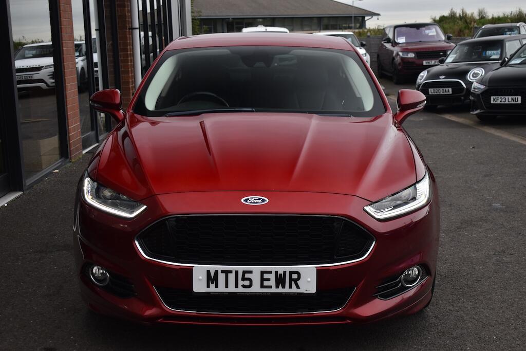 Ford Mondeo view 3