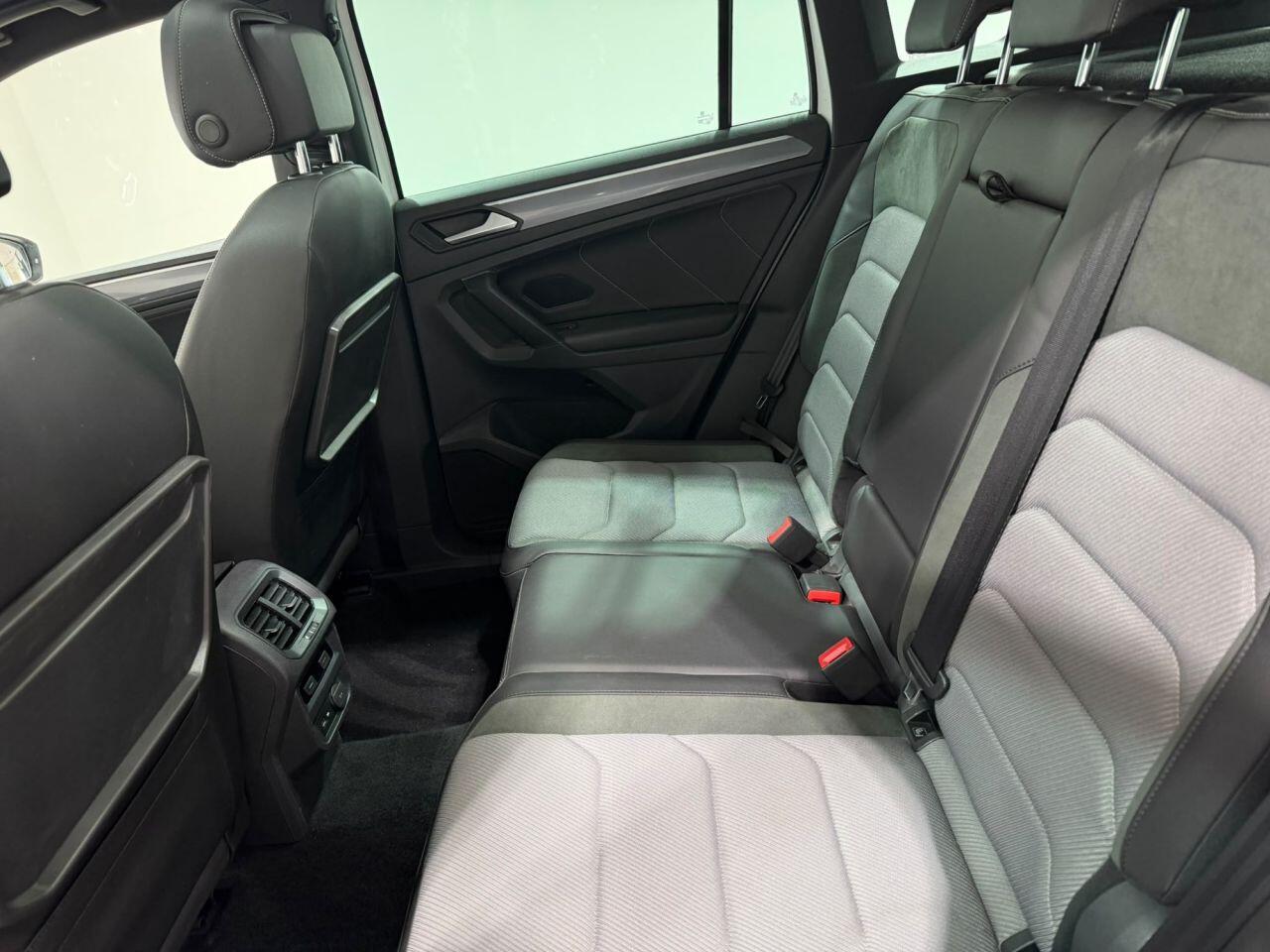 Volkswagen Tiguan view 30