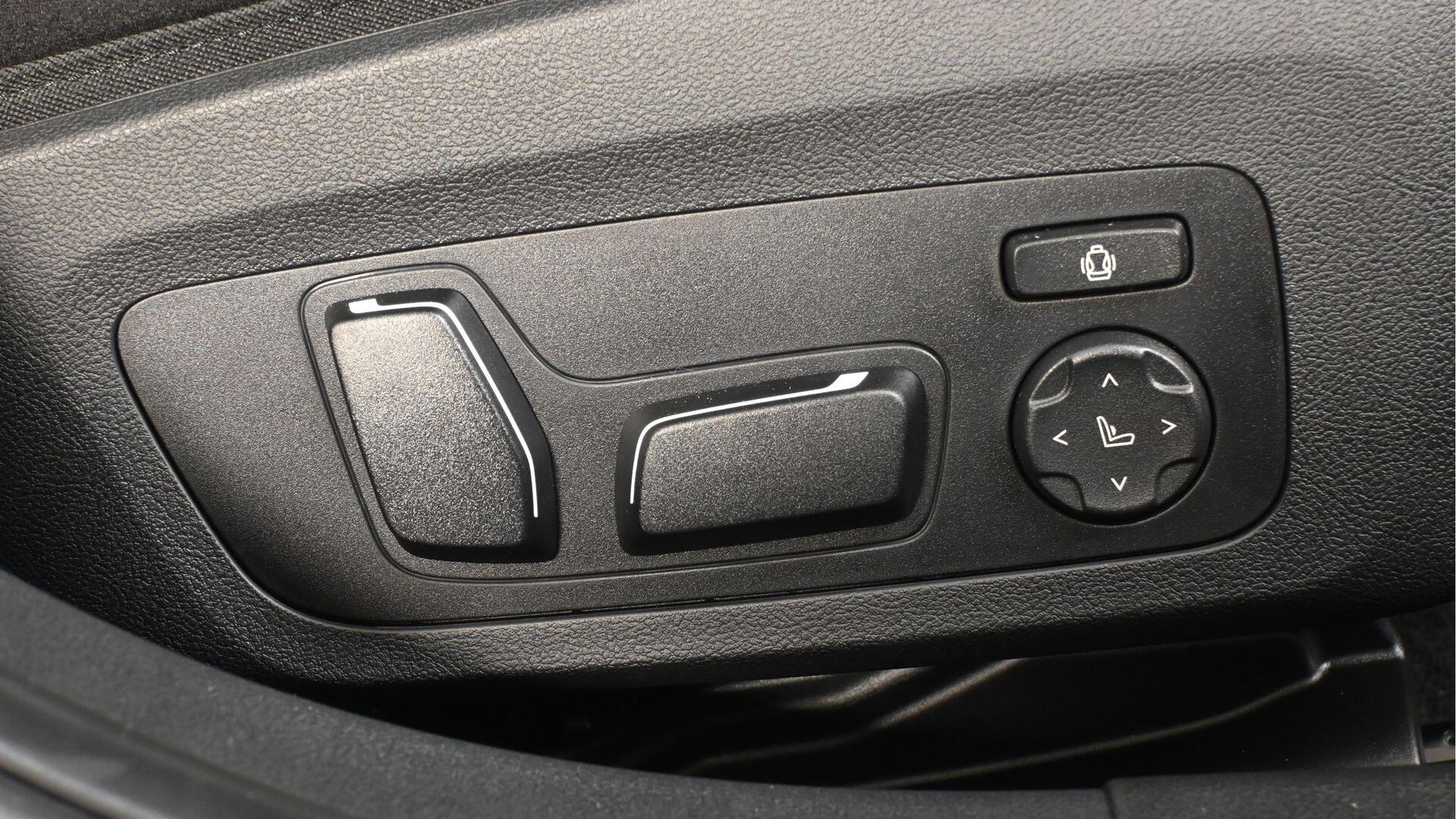 BMW 3 Series view 25