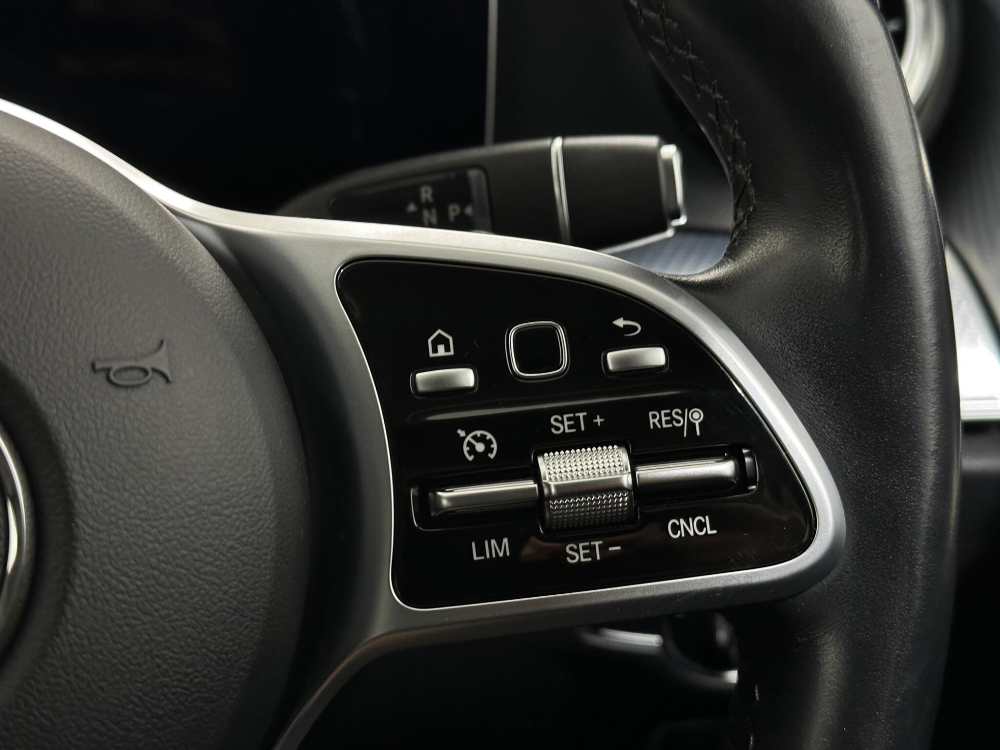 Mercedes-Benz E-Class view 16