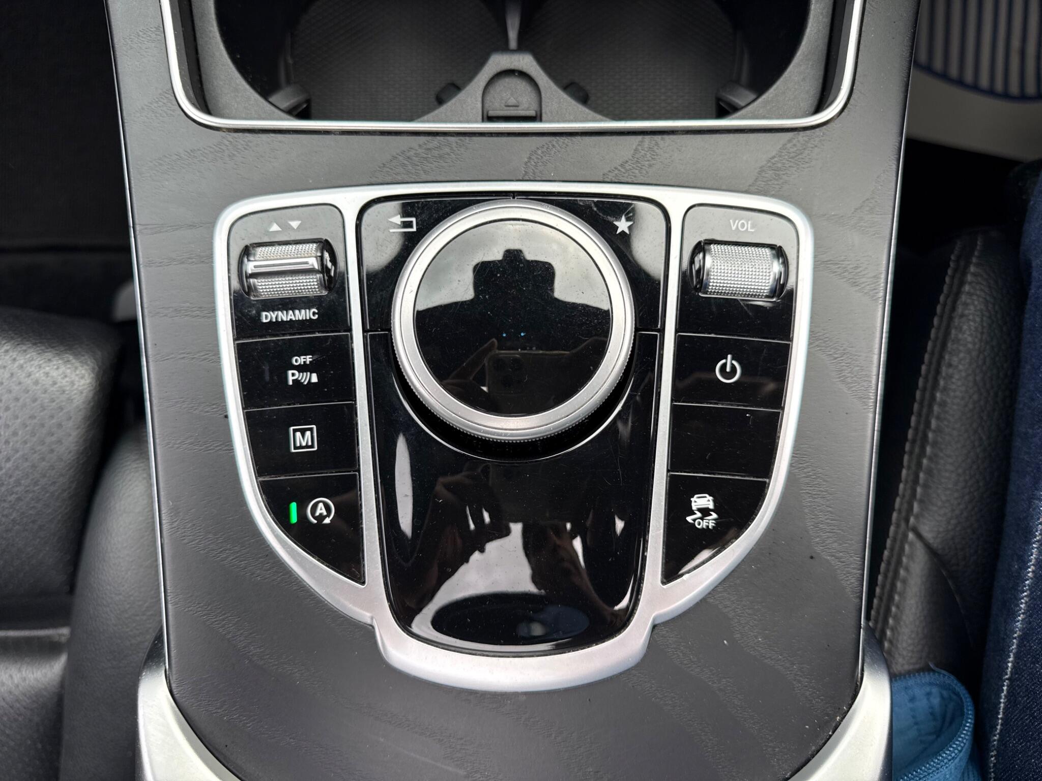 Mercedes-Benz GLC view 22