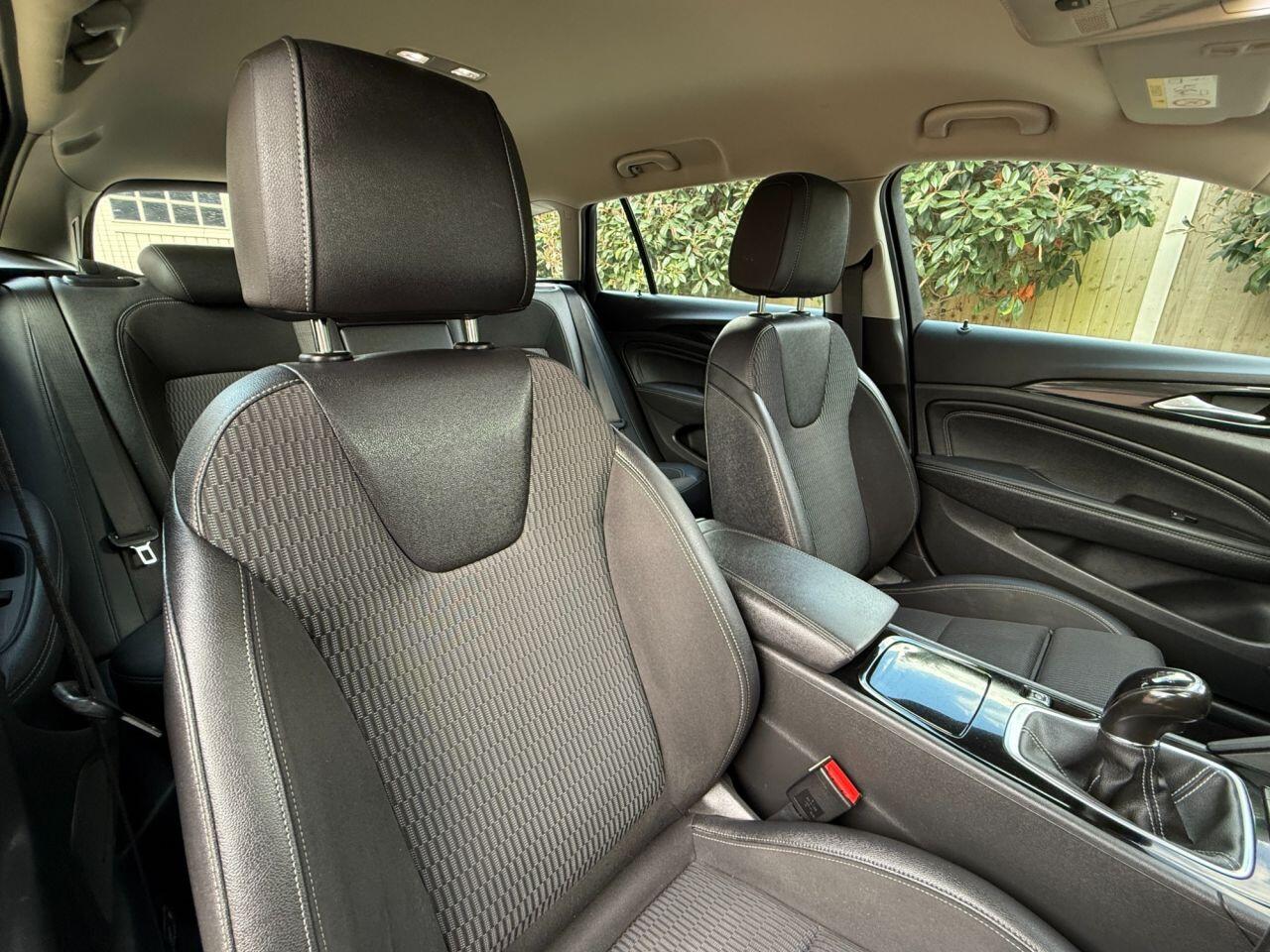 Vauxhall Insignia view 31