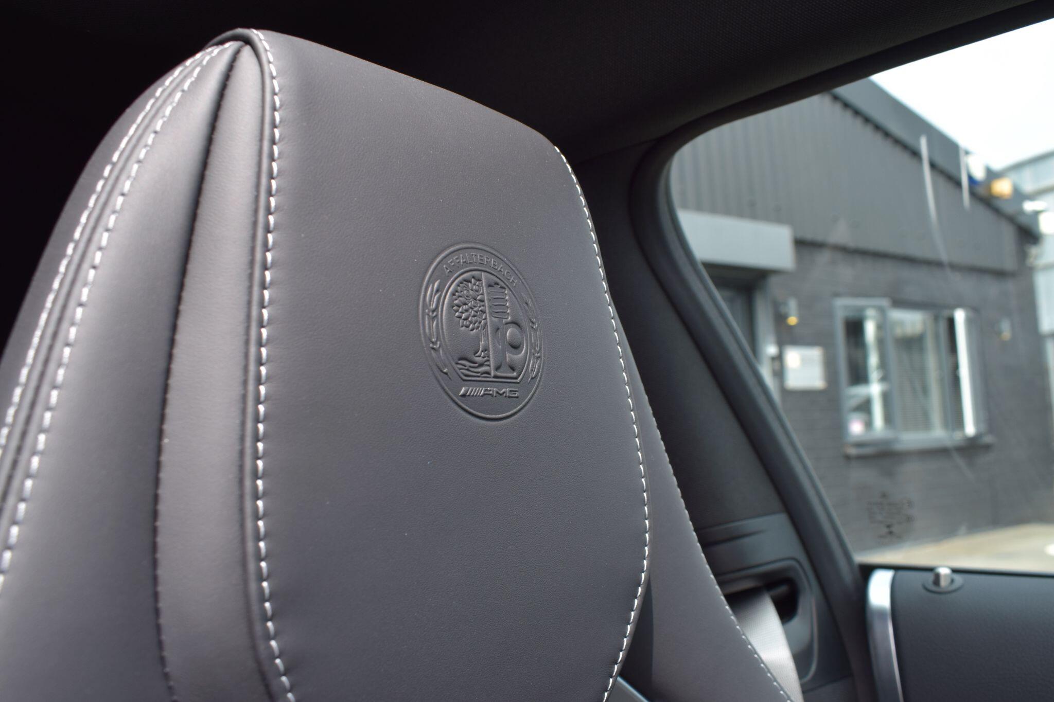 Mercedes-Benz C-Class view 28