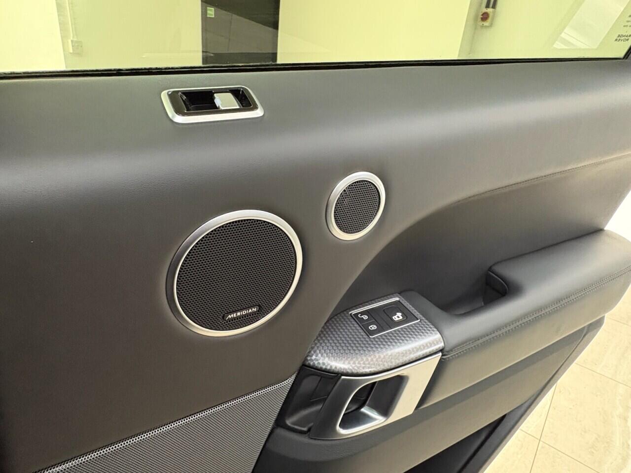 Land Rover Range Rover Sport view 41
