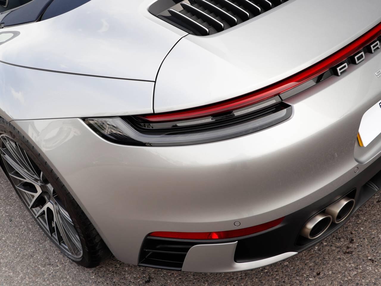 Porsche 911 view 29