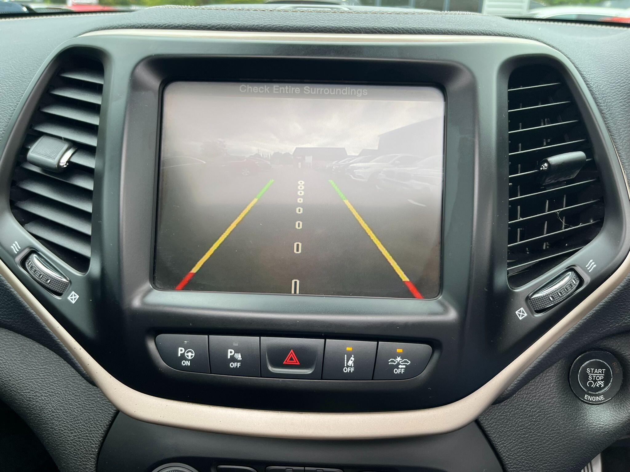 Jeep Cherokee view 34
