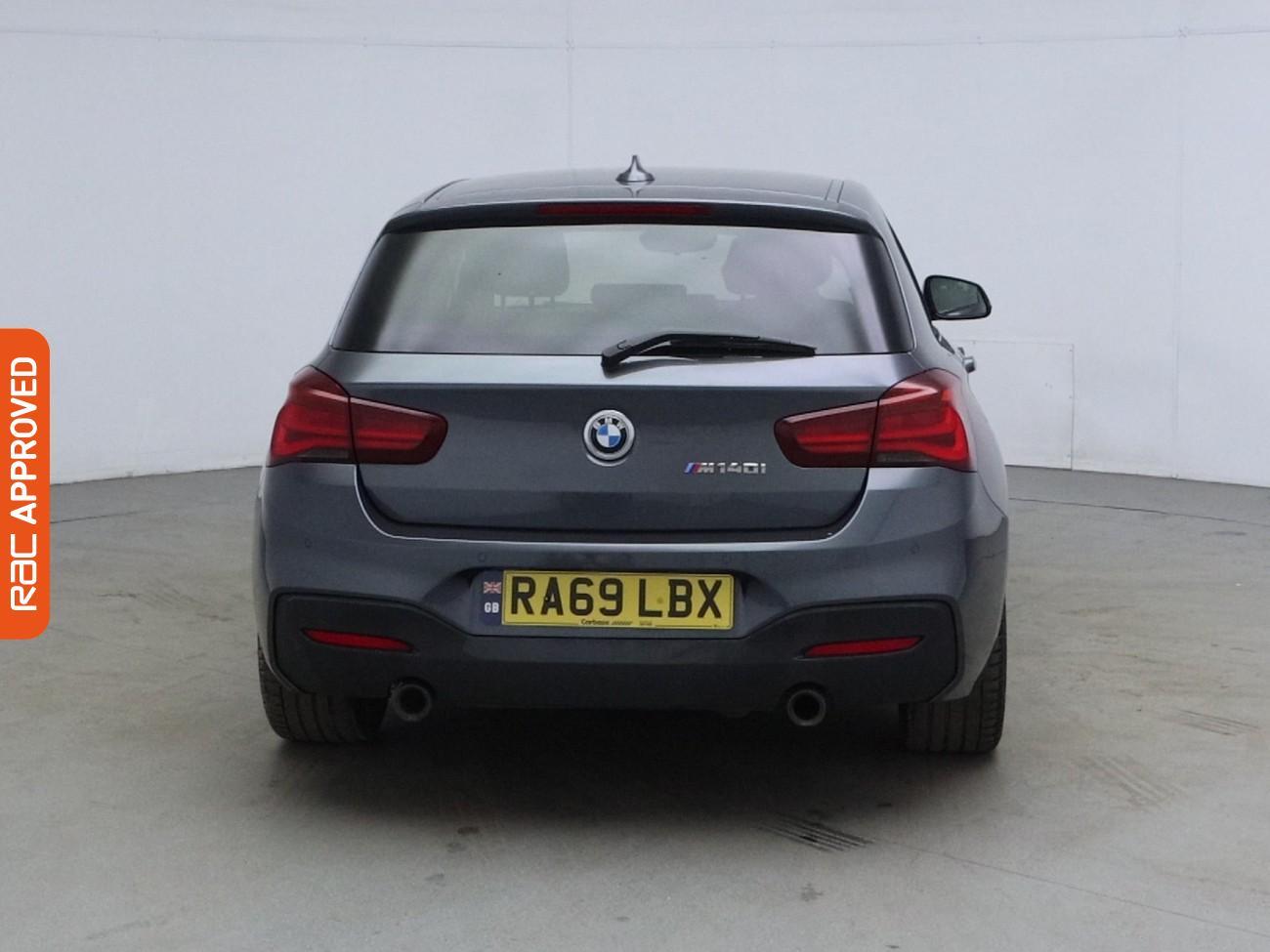 BMW 1 Series view 8