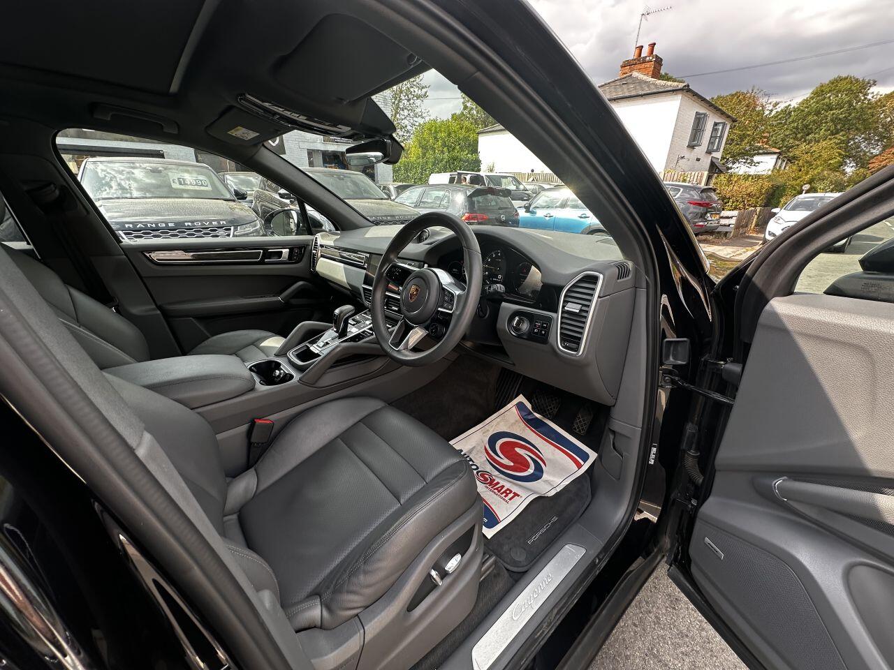 Porsche Cayenne view 12