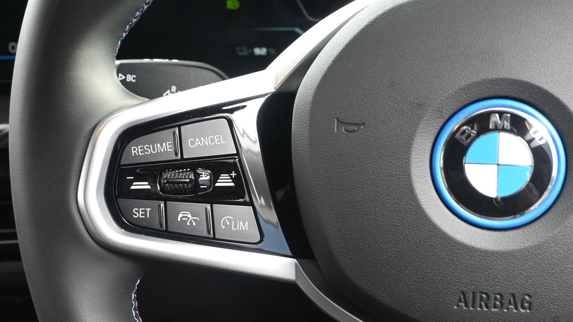 BMW I4 view 17