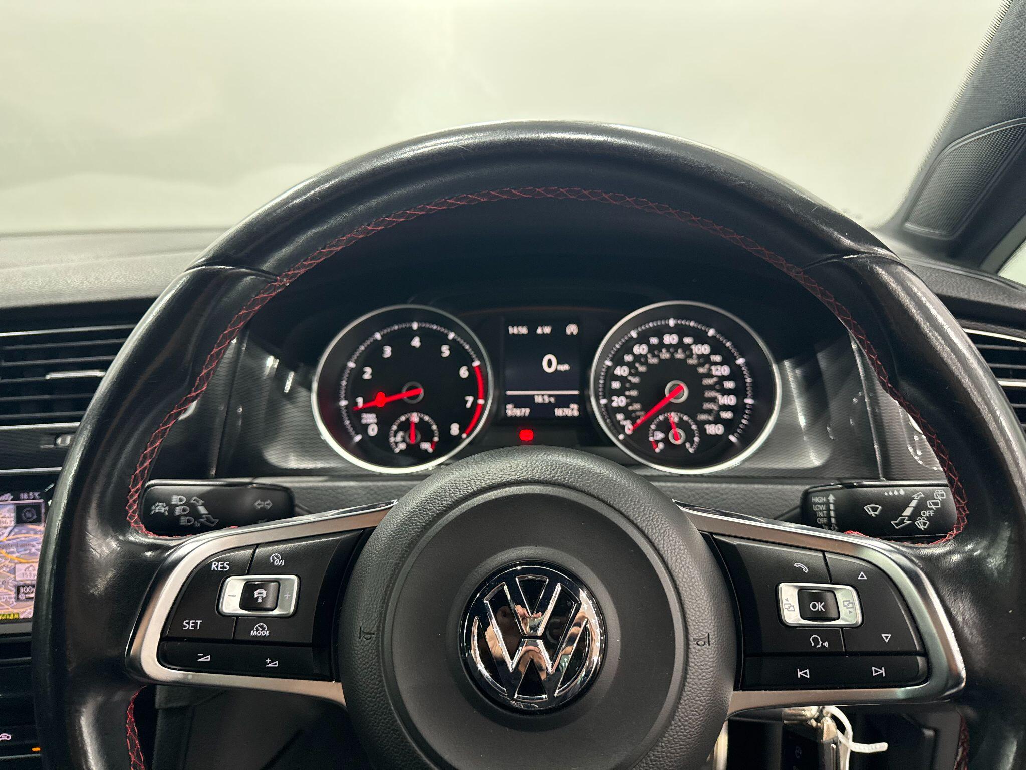 Volkswagen Golf view 30