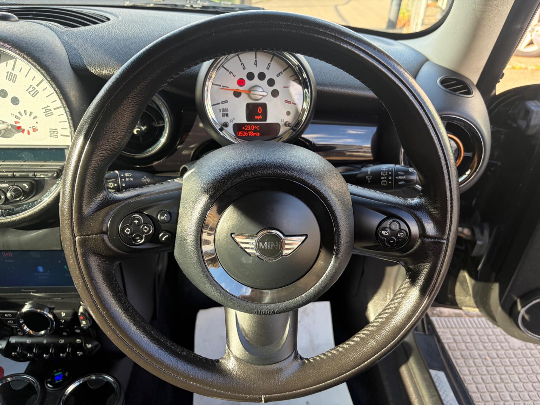 Mini Hatch view 41