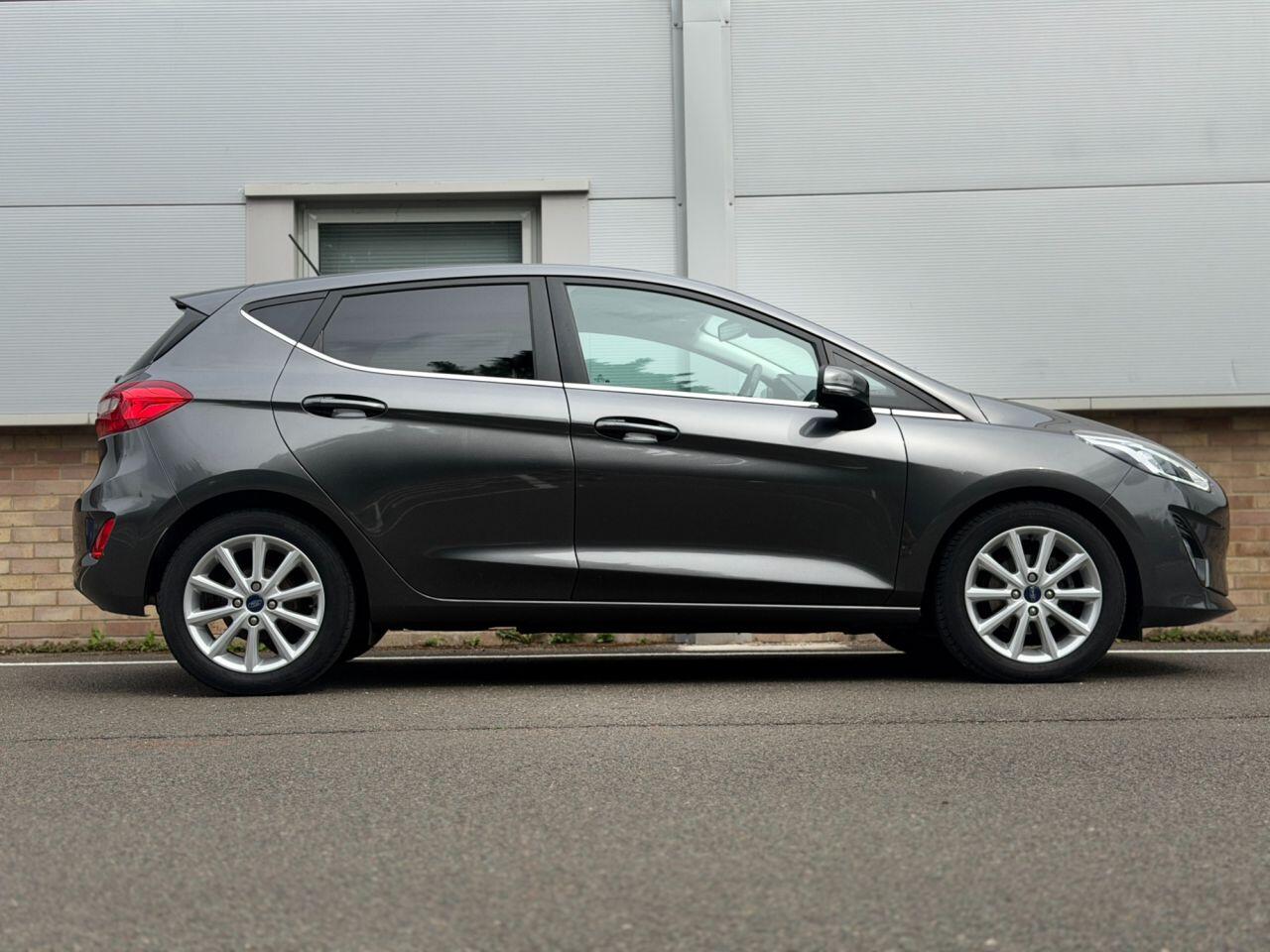 Ford Fiesta view 57