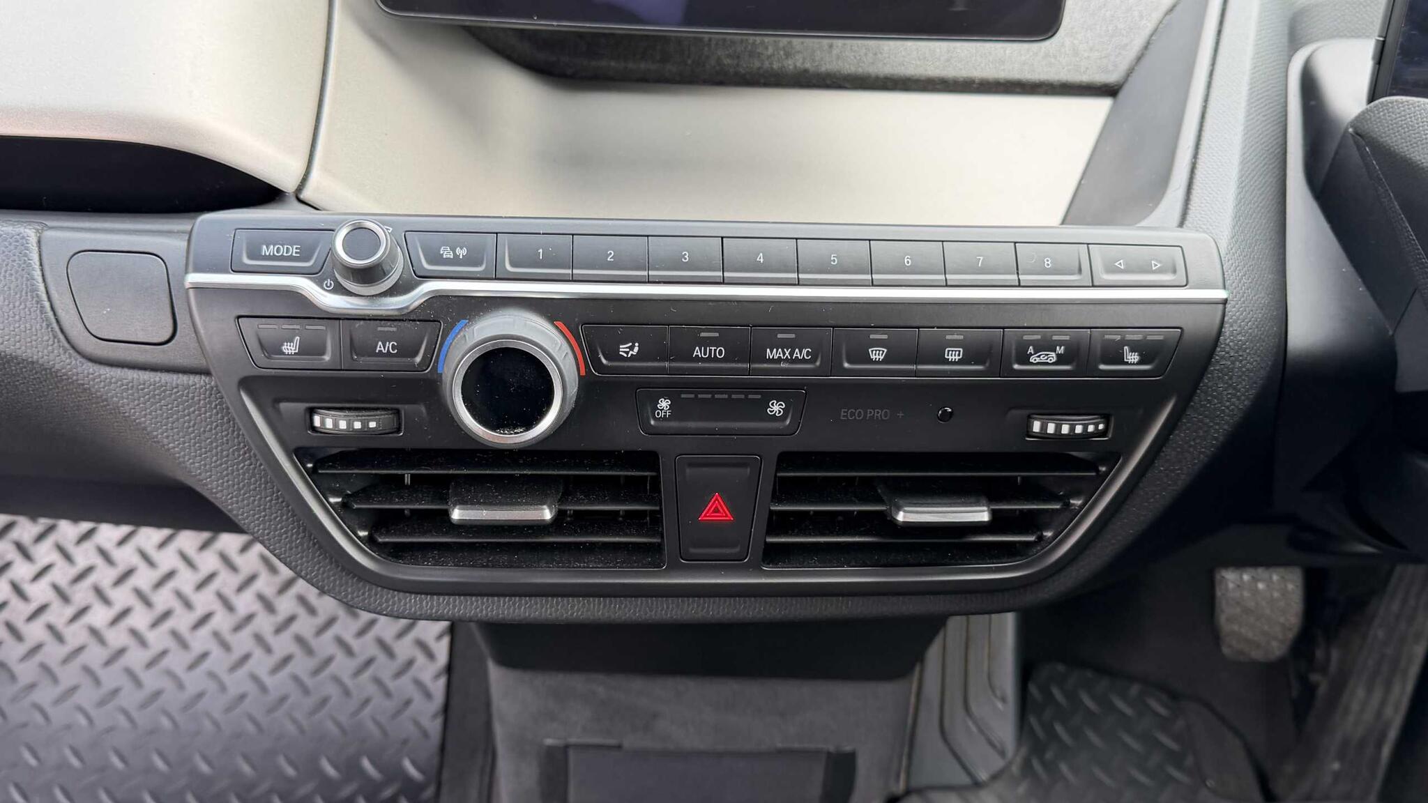 BMW i3 view 14
