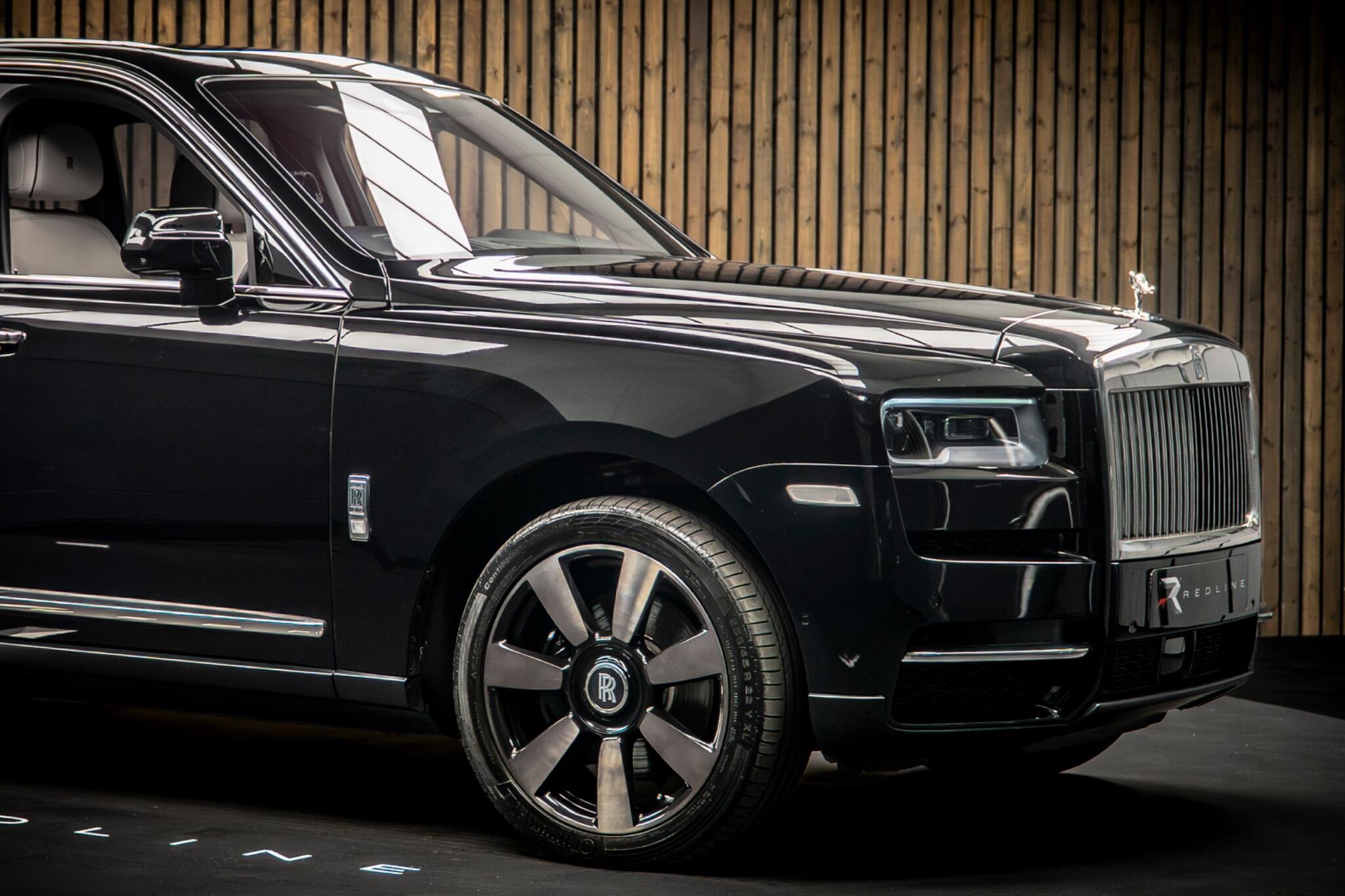 Rolls-Royce Cullinan view 10
