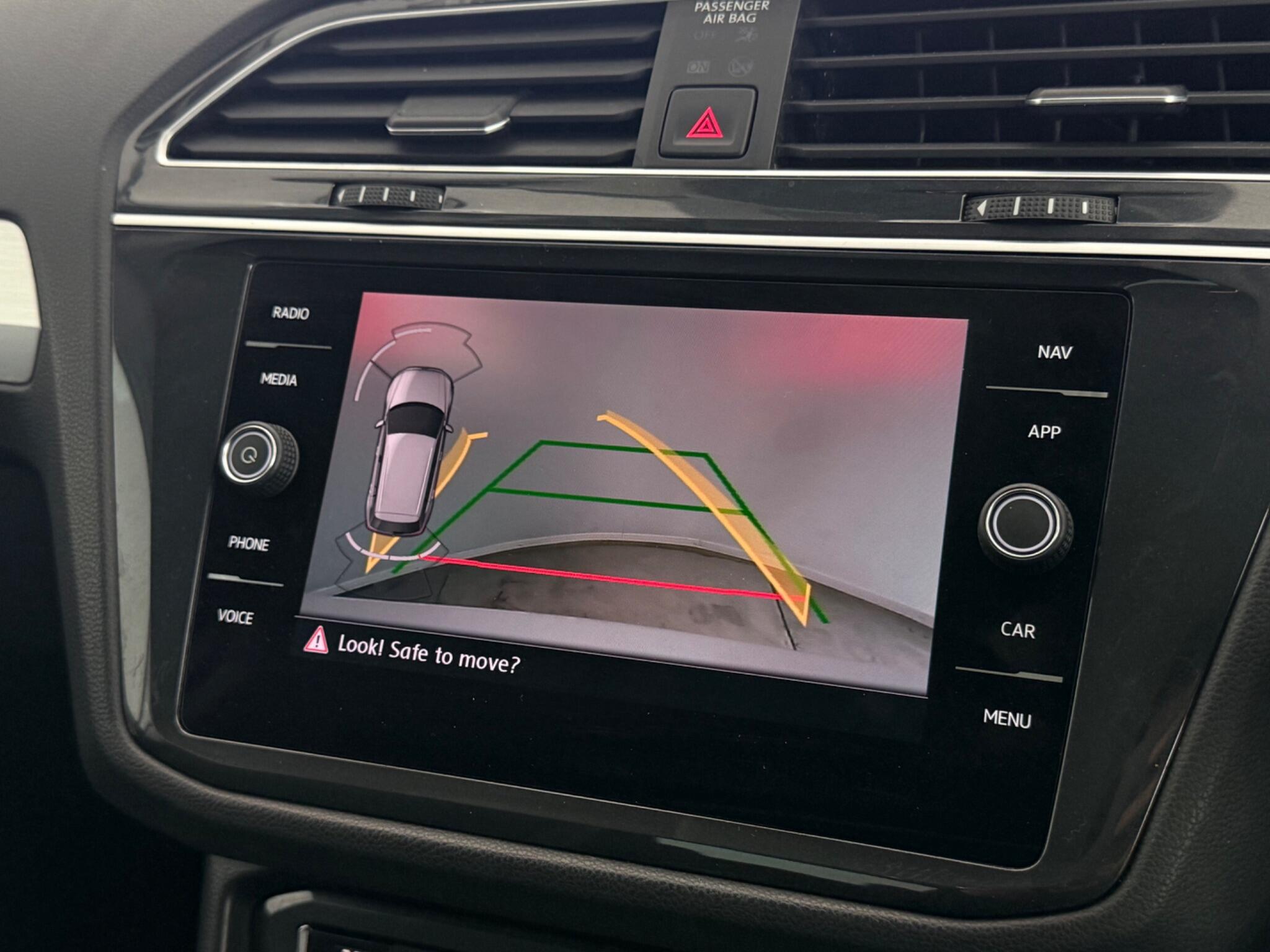 Volkswagen Tiguan view 24