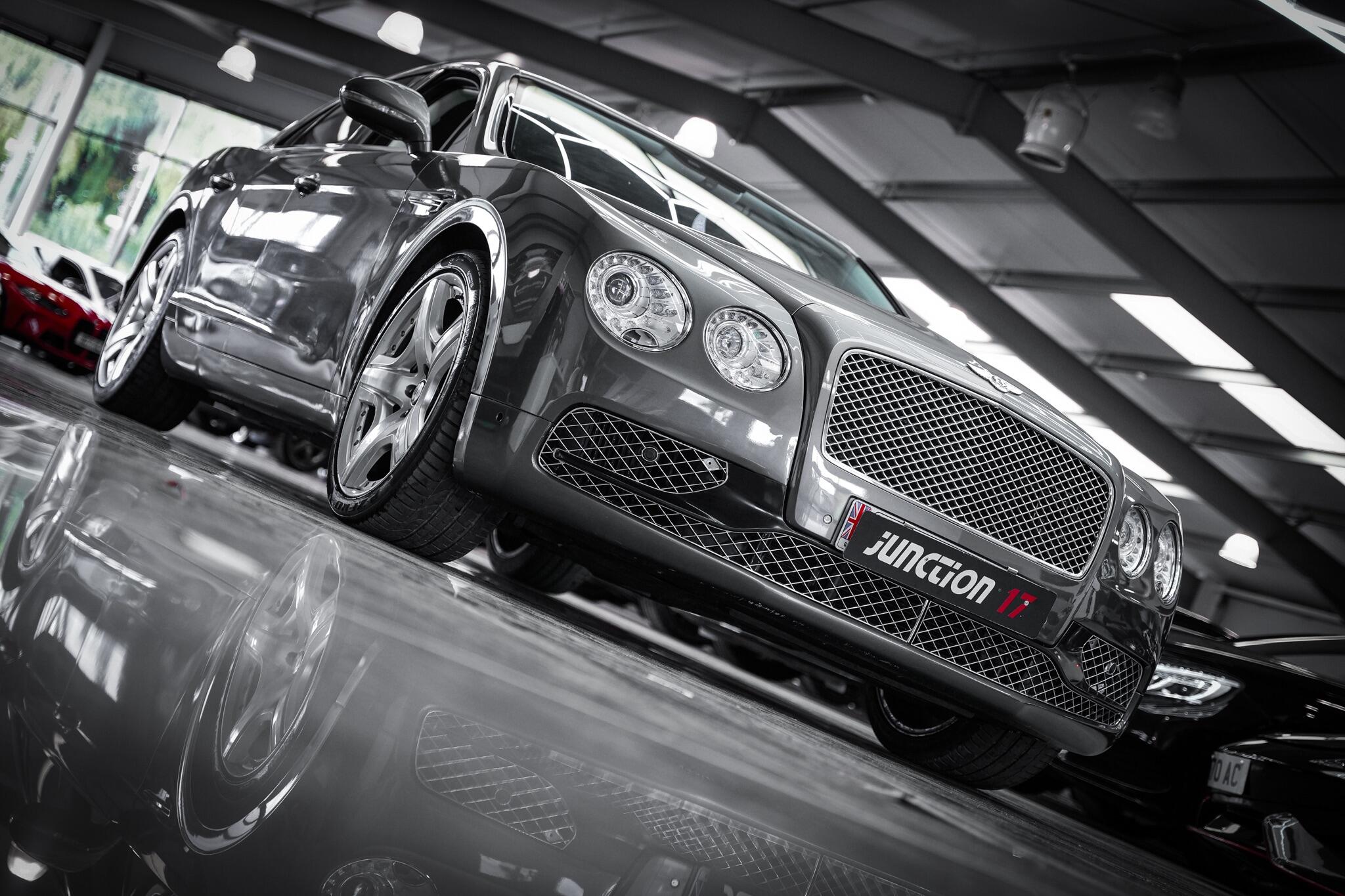 Bentley Flying Spur view 31