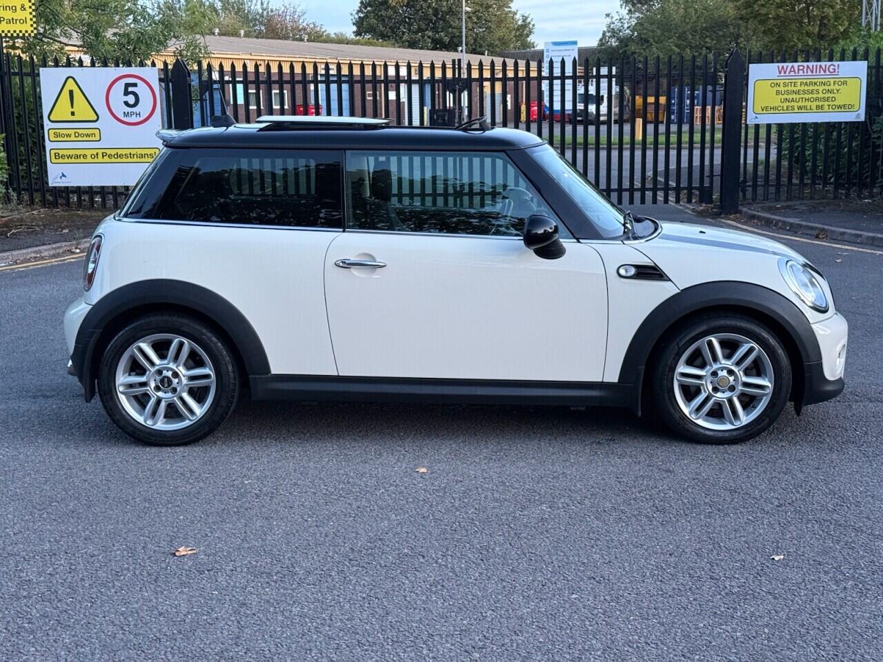 Mini Hatch view 8