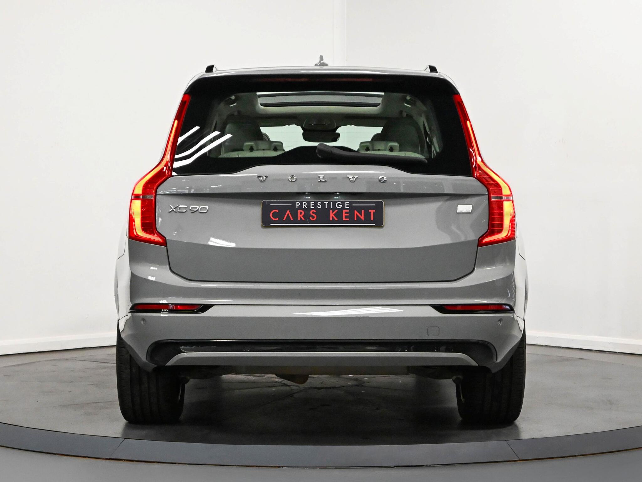 Volvo XC90 view 24