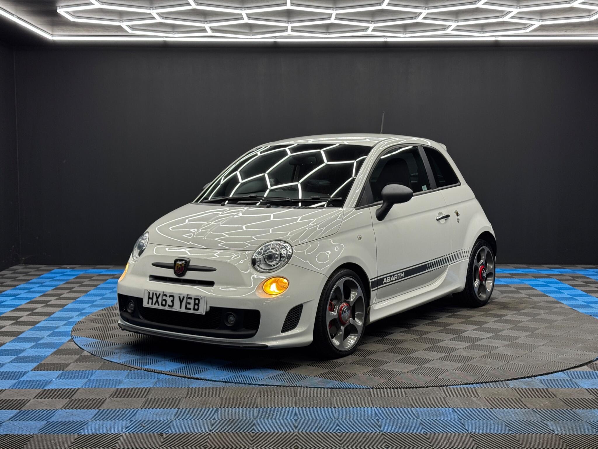 Abarth 595 view 3