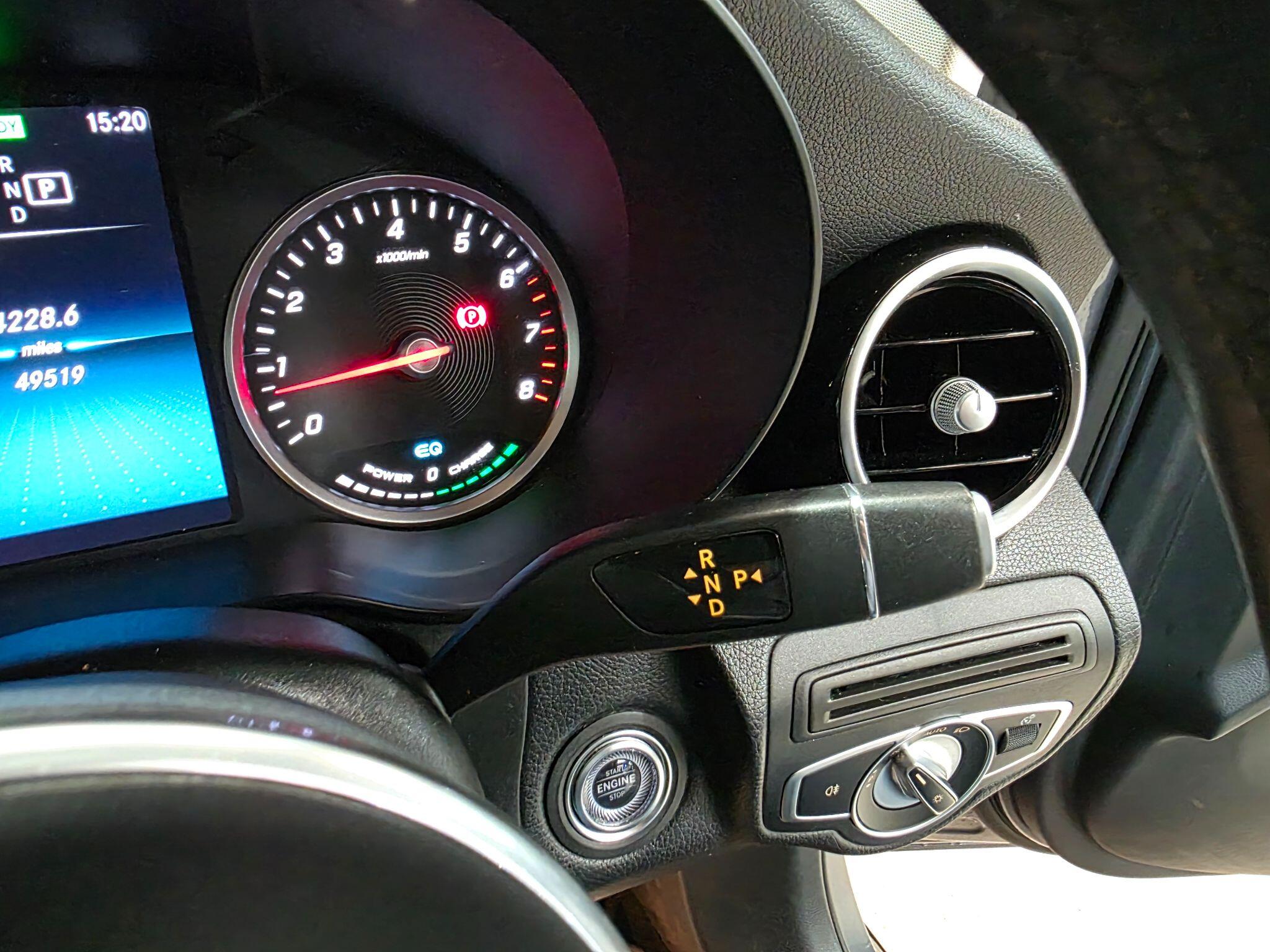 Mercedes-Benz GLC view 21