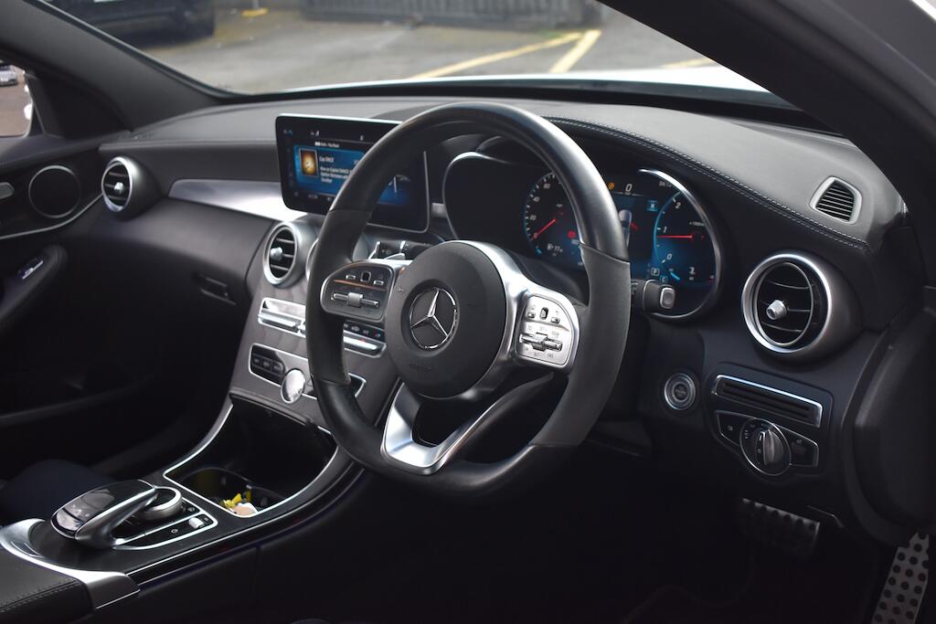 Mercedes-Benz C Class view 26