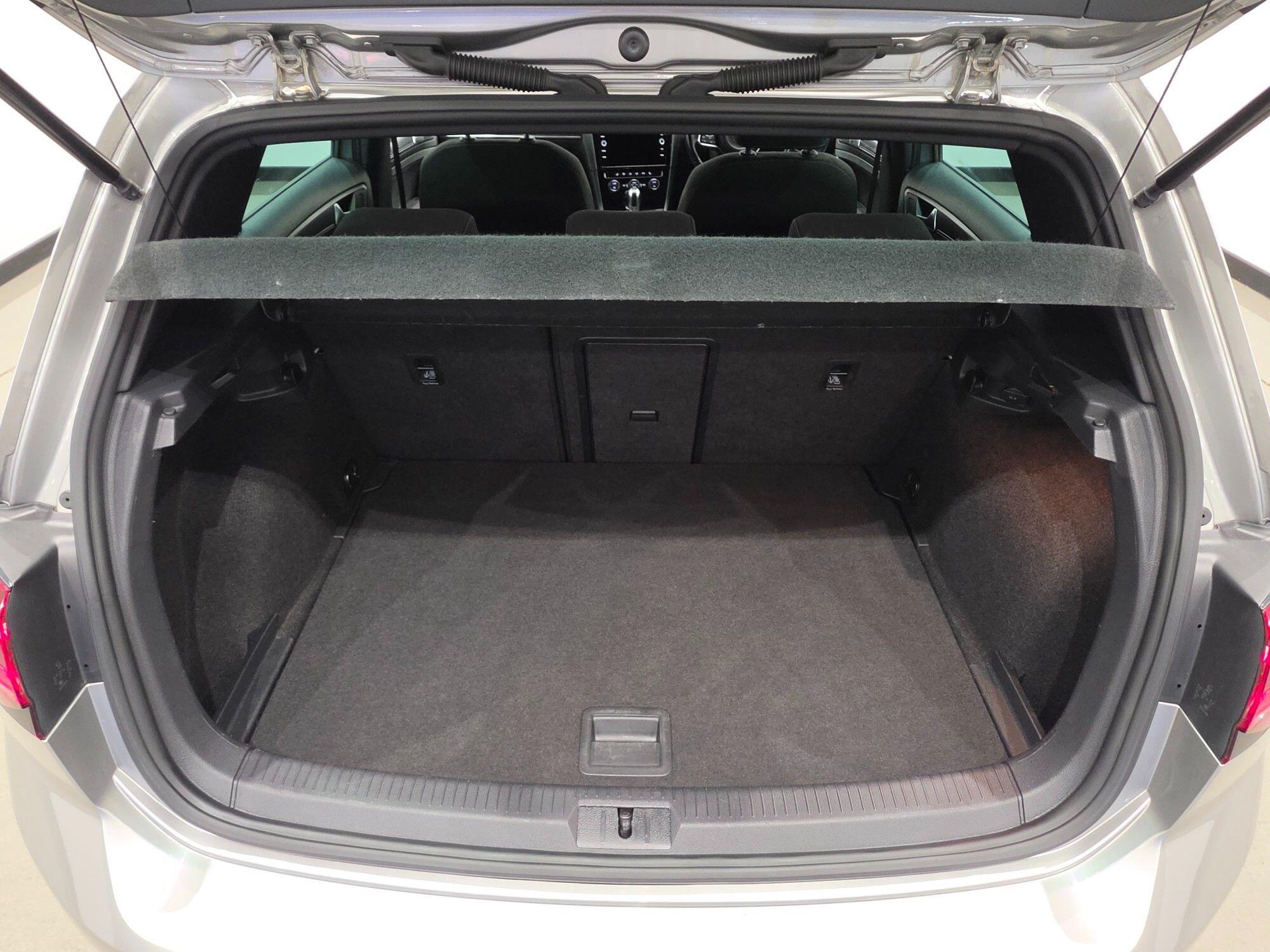 Volkswagen Golf view 44