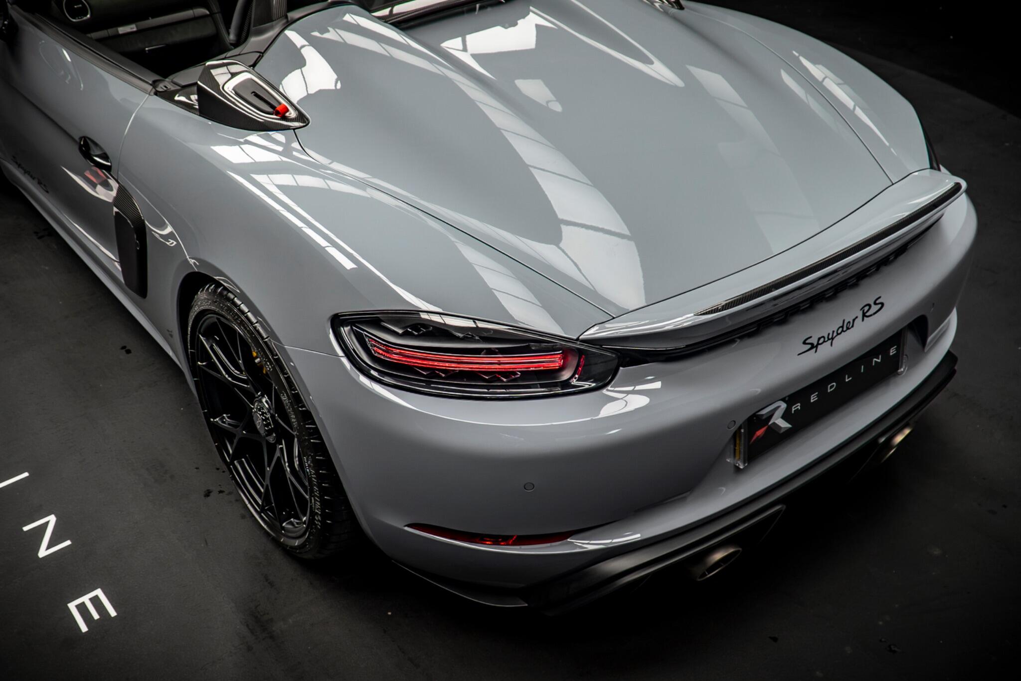 Porsche 718 Spyder view 20