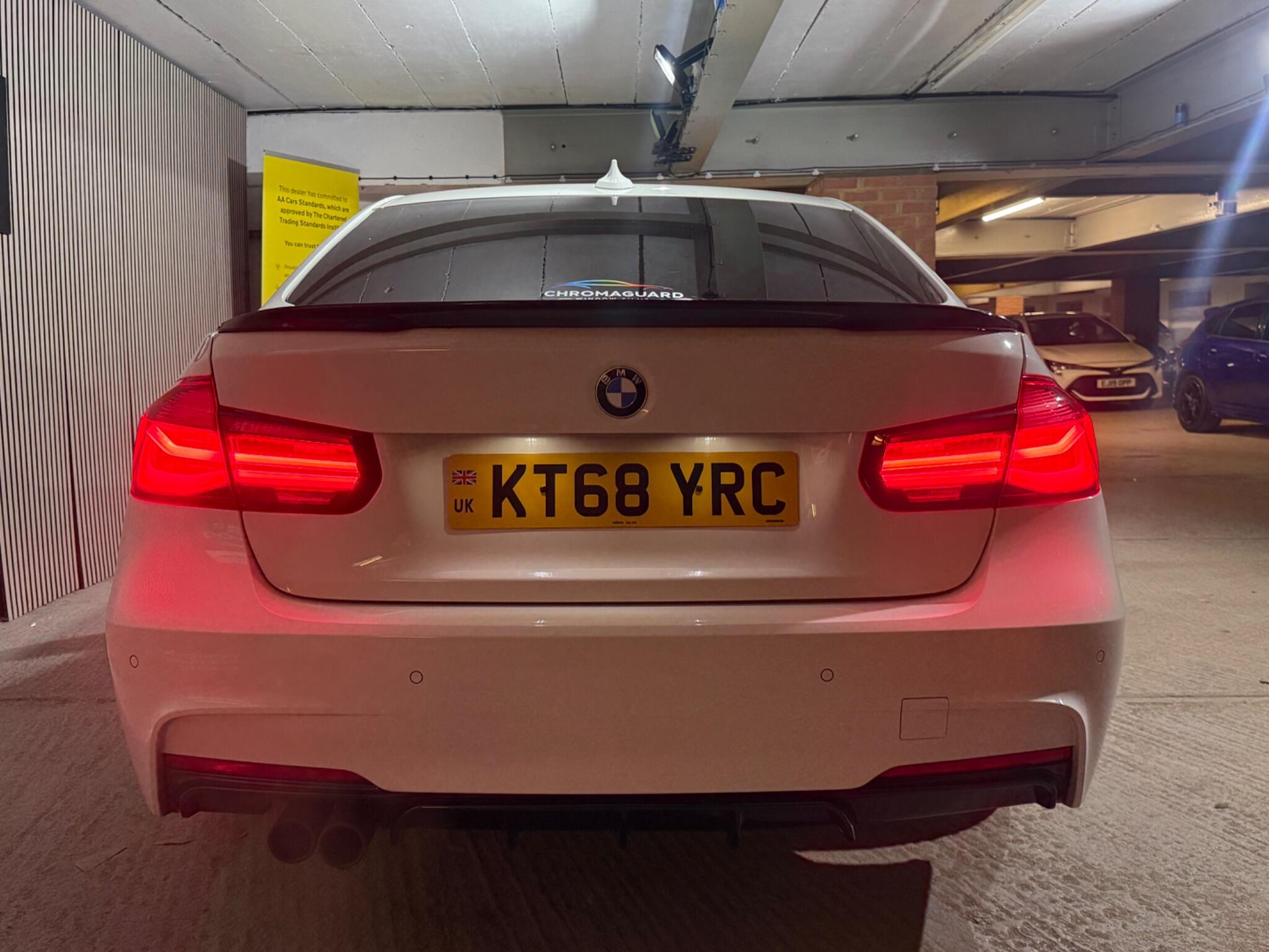 2018 BMW 3 Series 2.0 320i M Sport Shadow Edition Auto Euro 6 (s/s) 4dr • 132,500 miles image 19