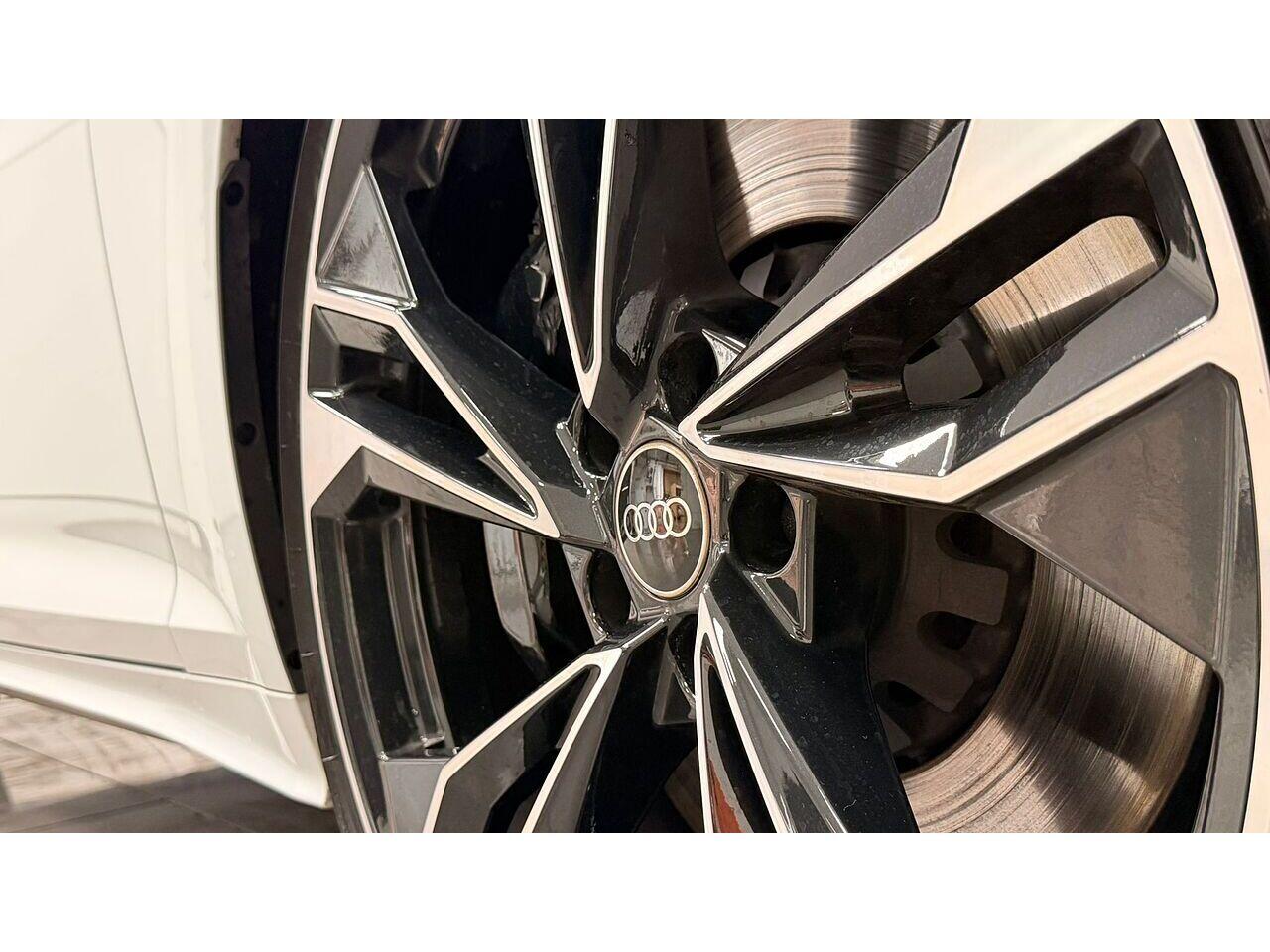 Audi S5 view 14