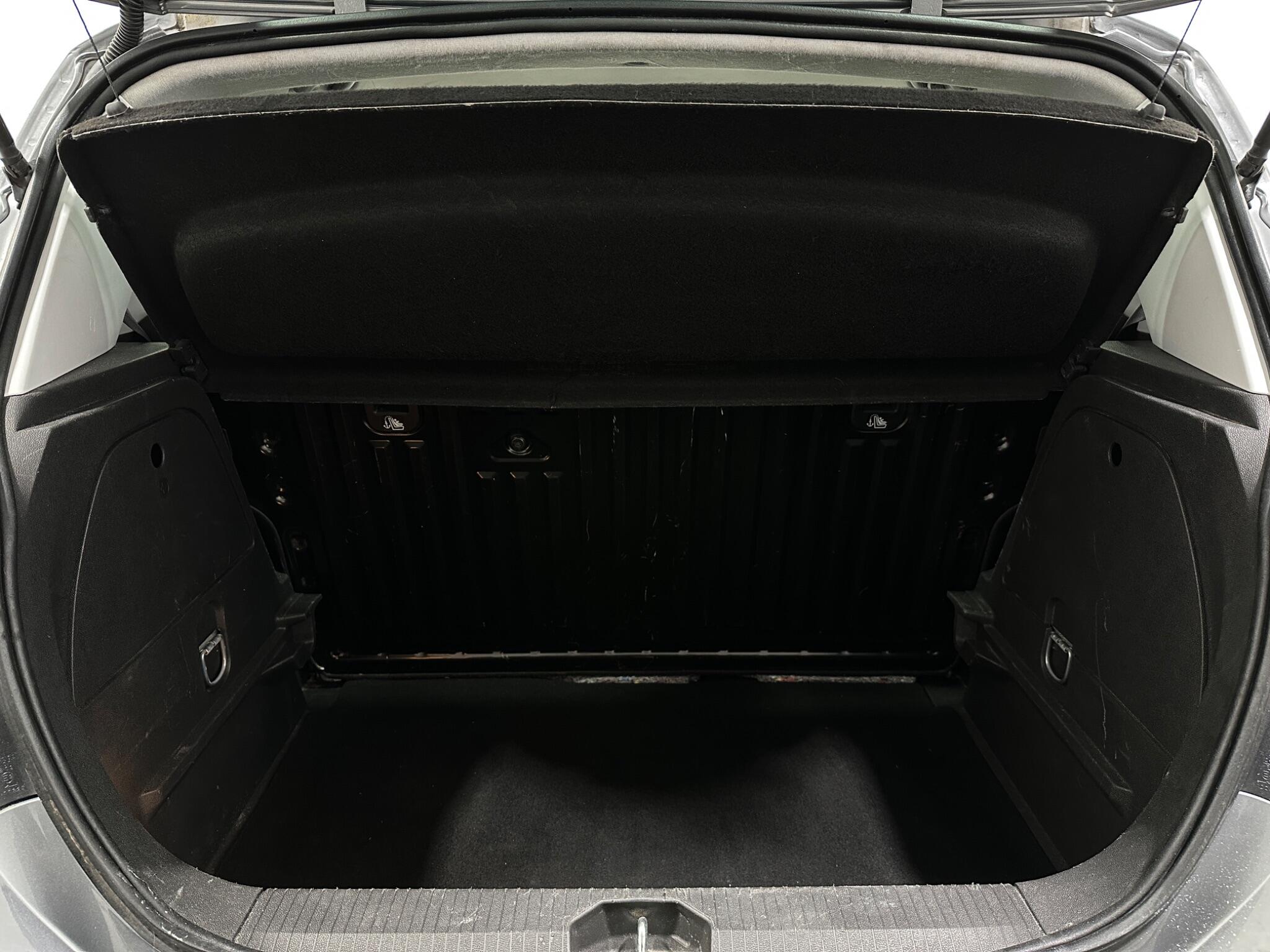 Vauxhall Corsa view 44