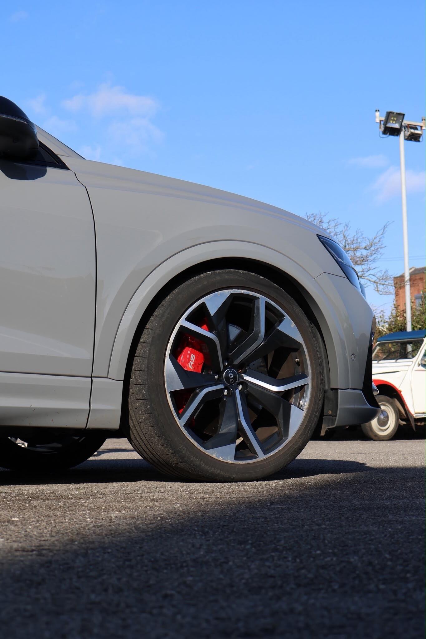 Audi RSQ8 view 4