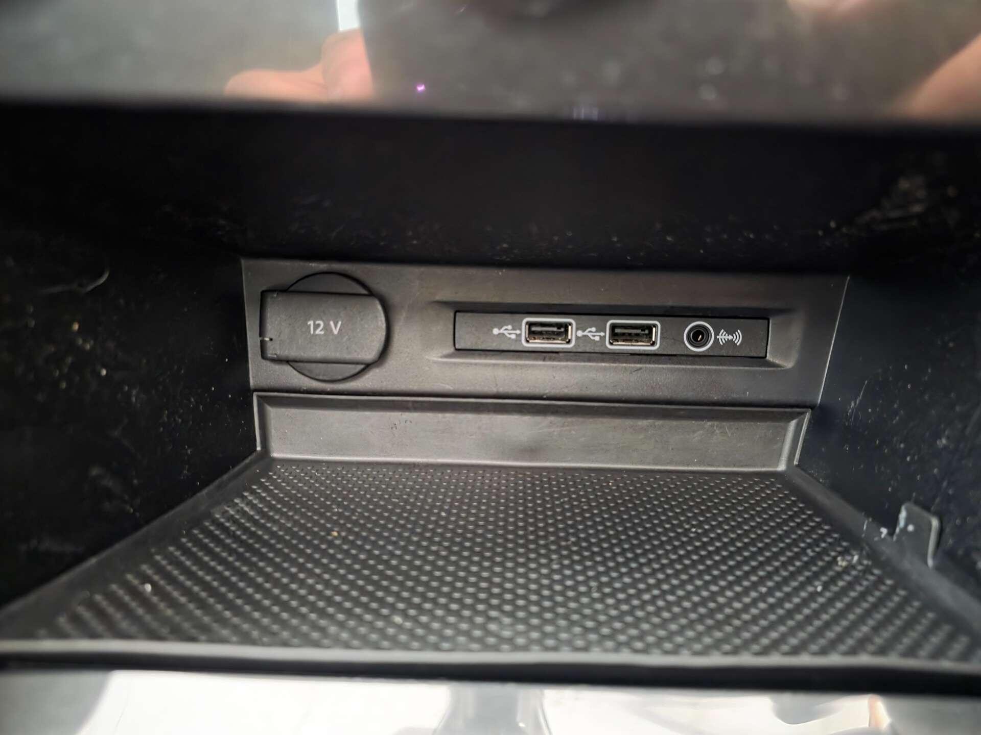 Volkswagen Tiguan view 36