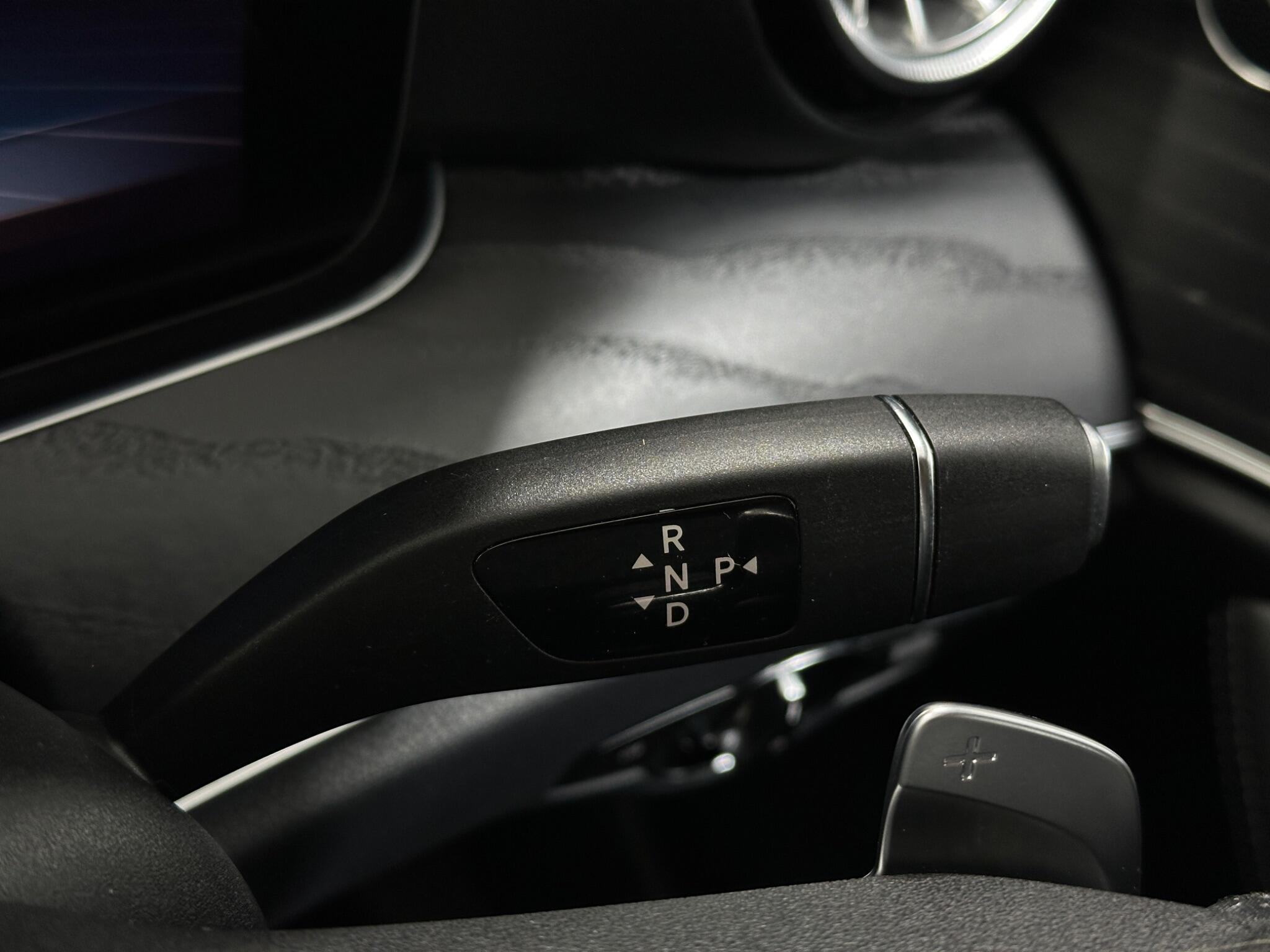 Mercedes-Benz E-Class view 16