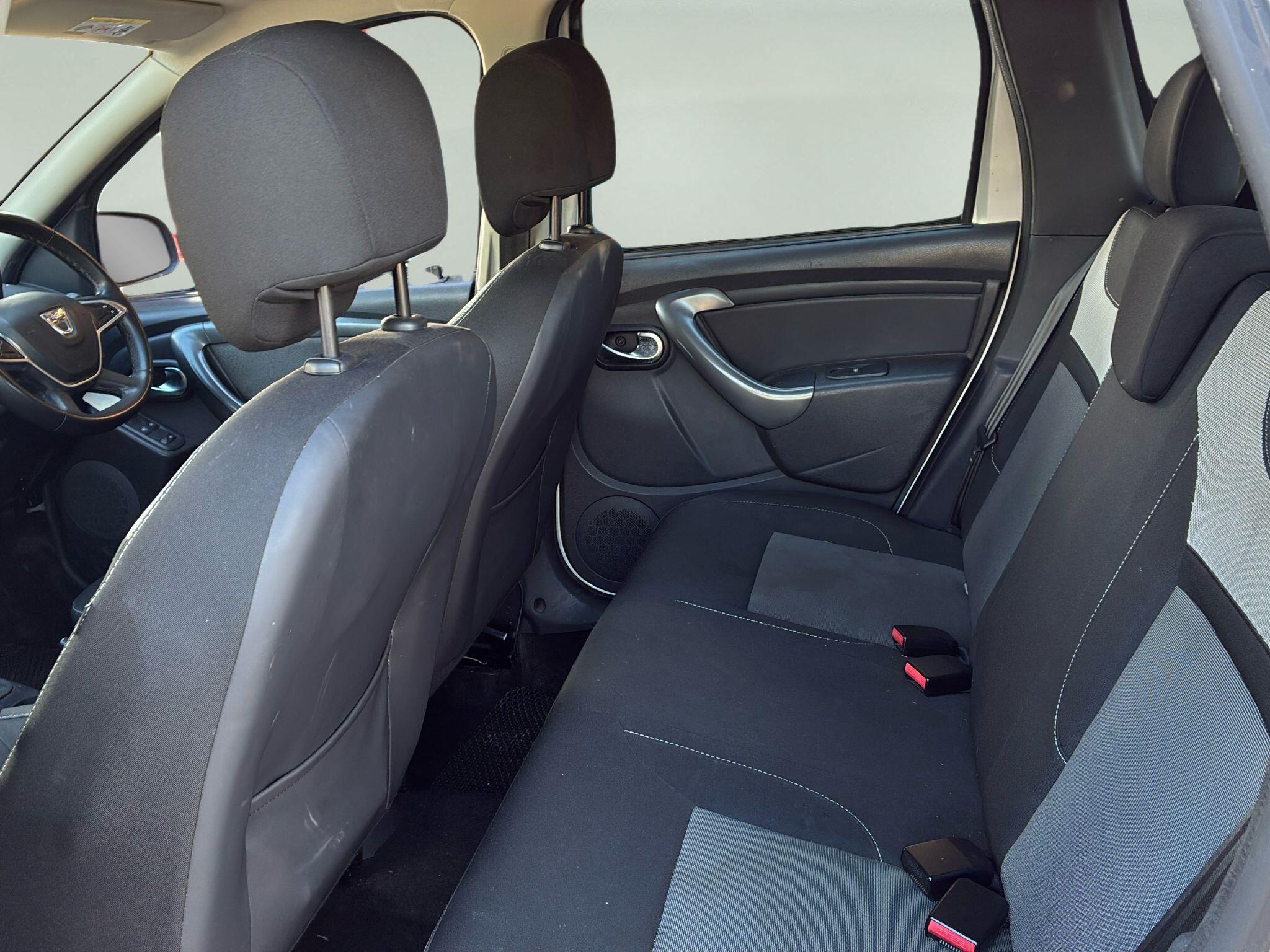 Dacia Duster view 10