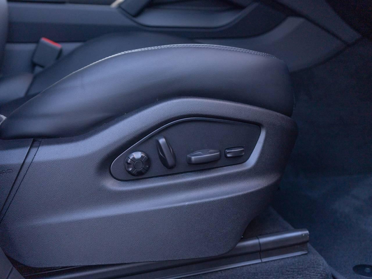 Porsche Cayenne view 37