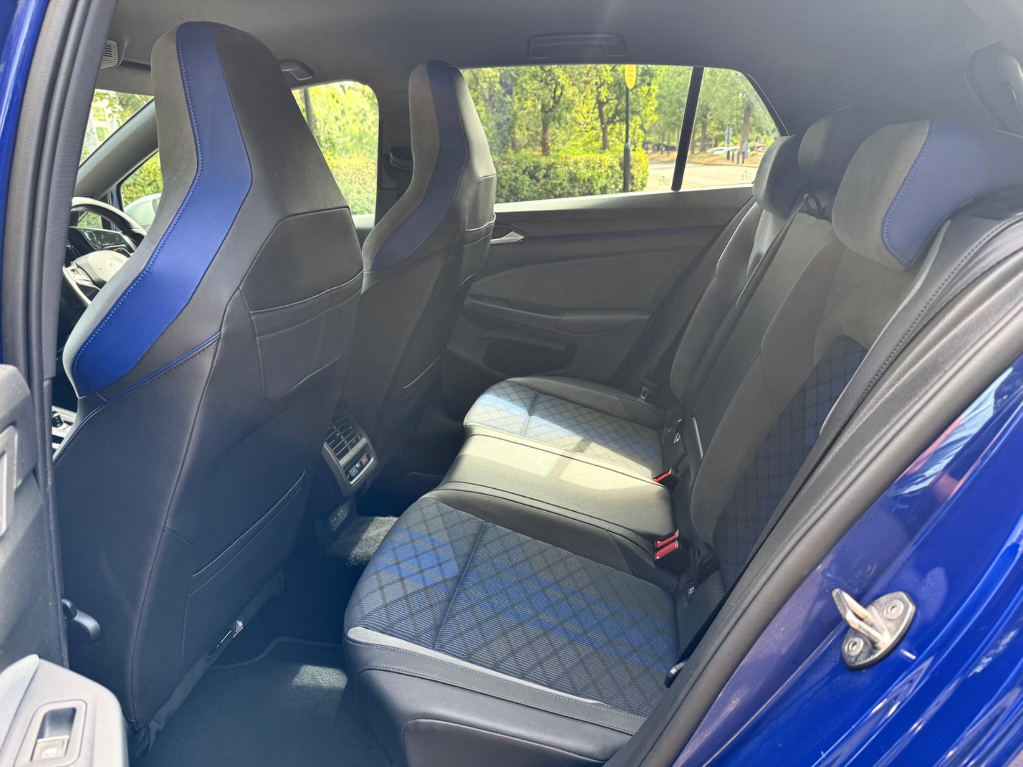 Volkswagen Golf view 12