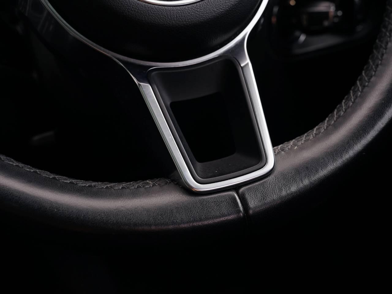 Porsche Macan view 28