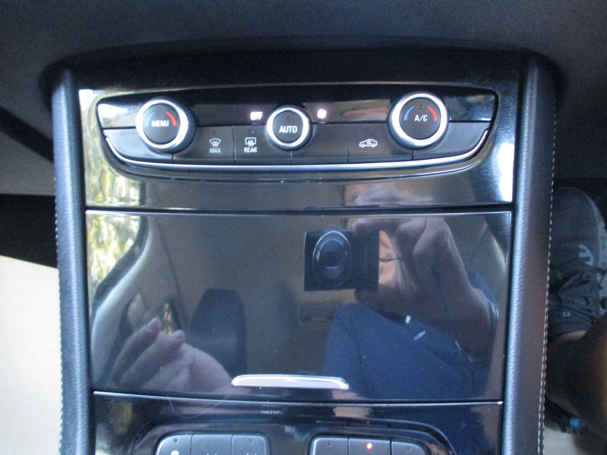 Vauxhall Grandland X view 41