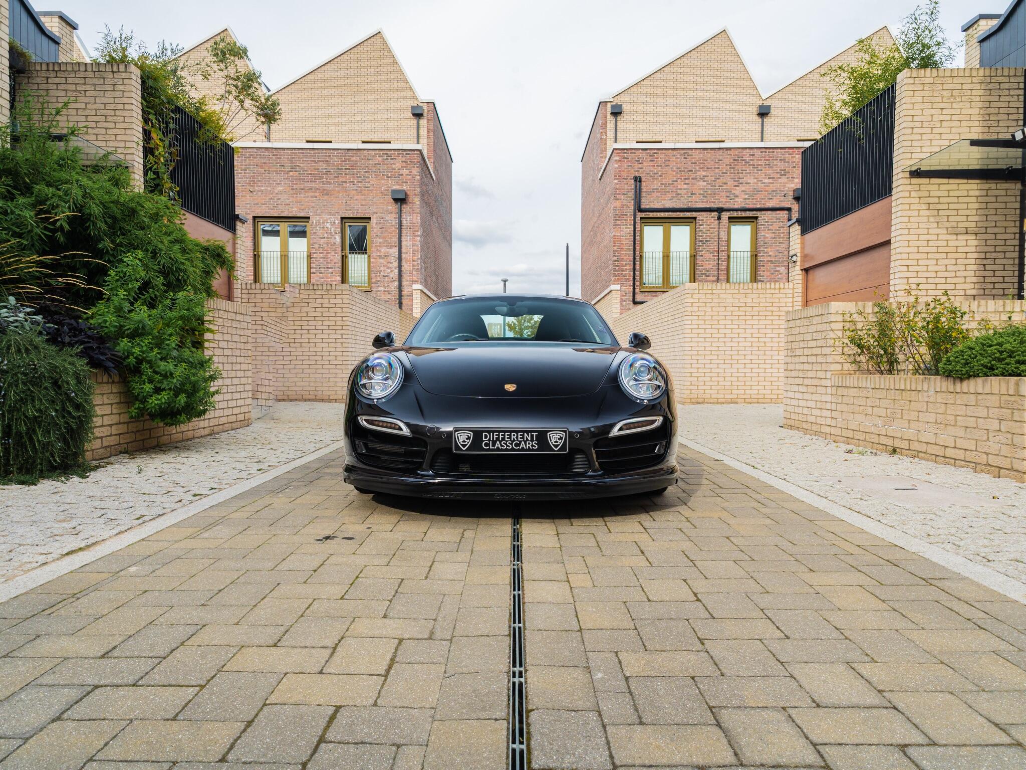 Porsche 911 view 48