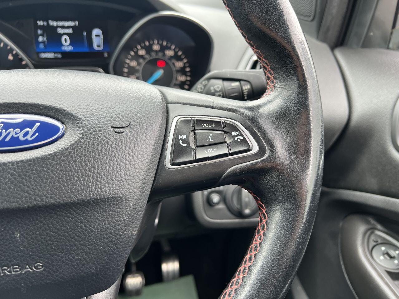 Ford Kuga view 50
