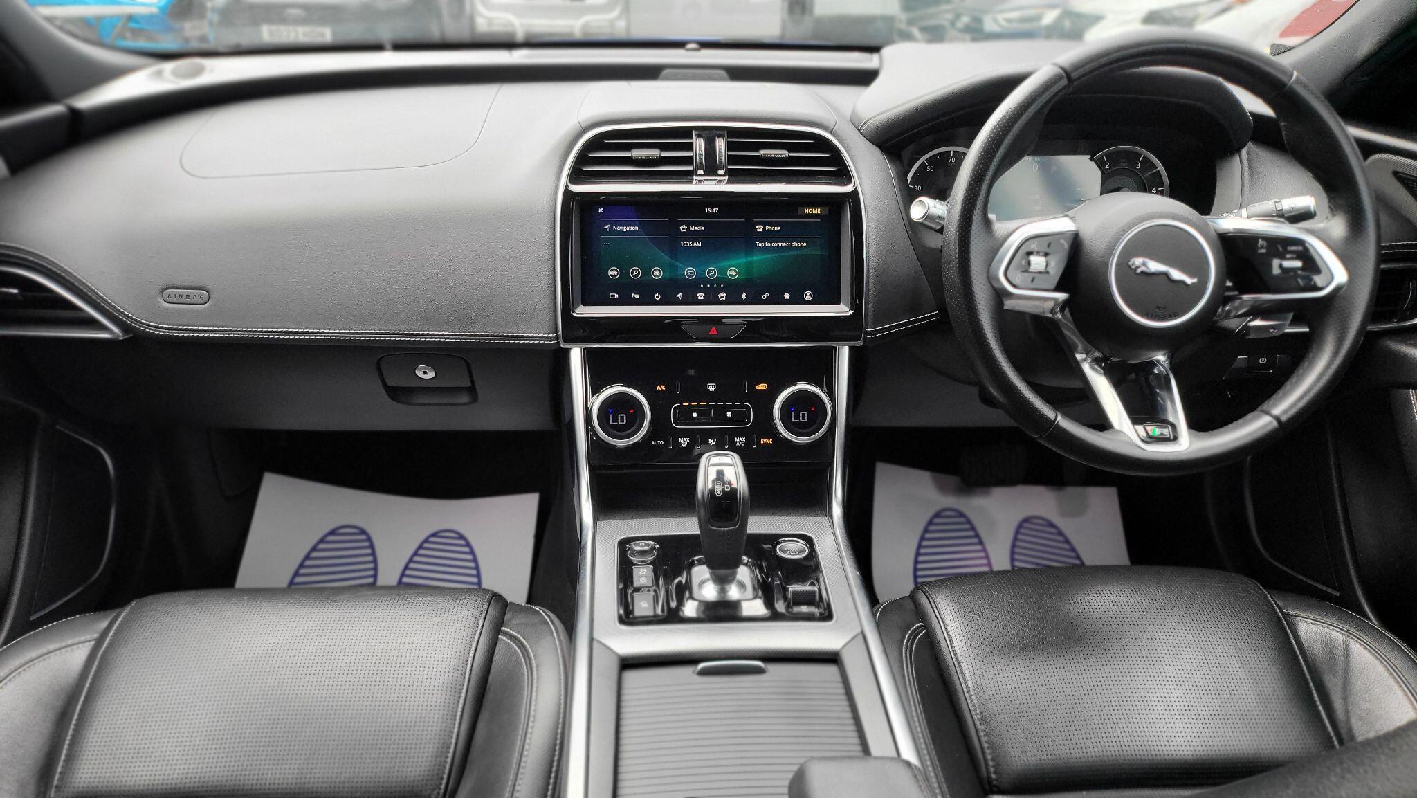 Jaguar Xe view 10