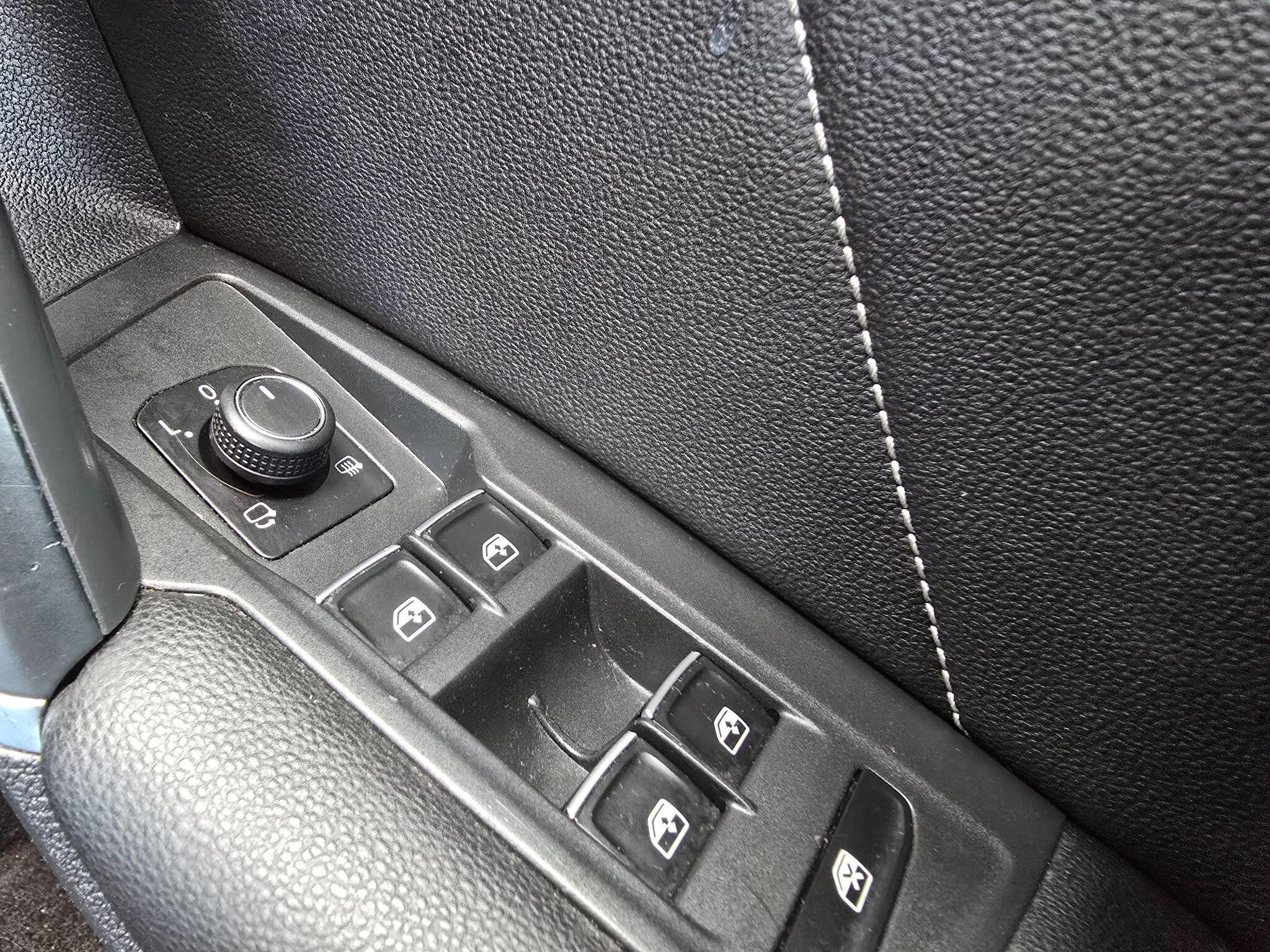 Volkswagen Tiguan view 19