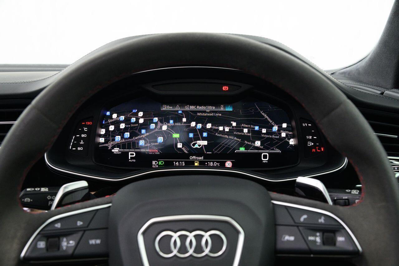 Audi RS Q8 view 46