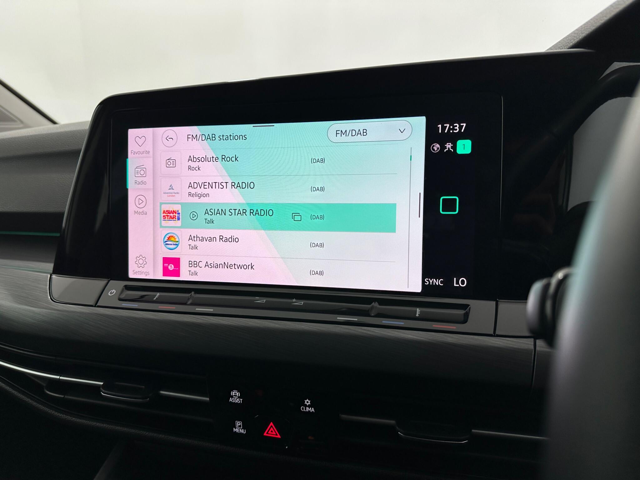 Volkswagen Golf view 26