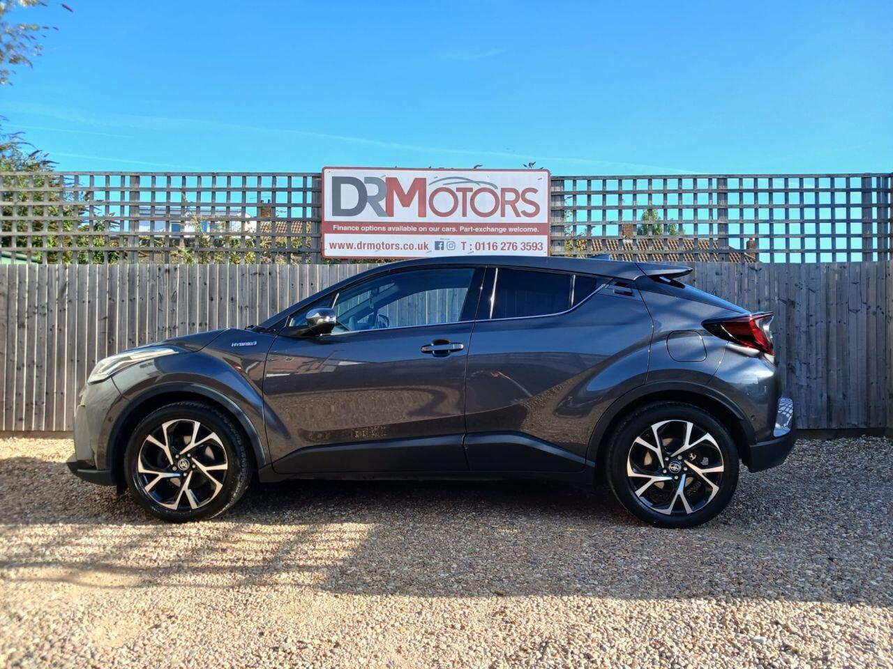 Toyota C-HR view 16